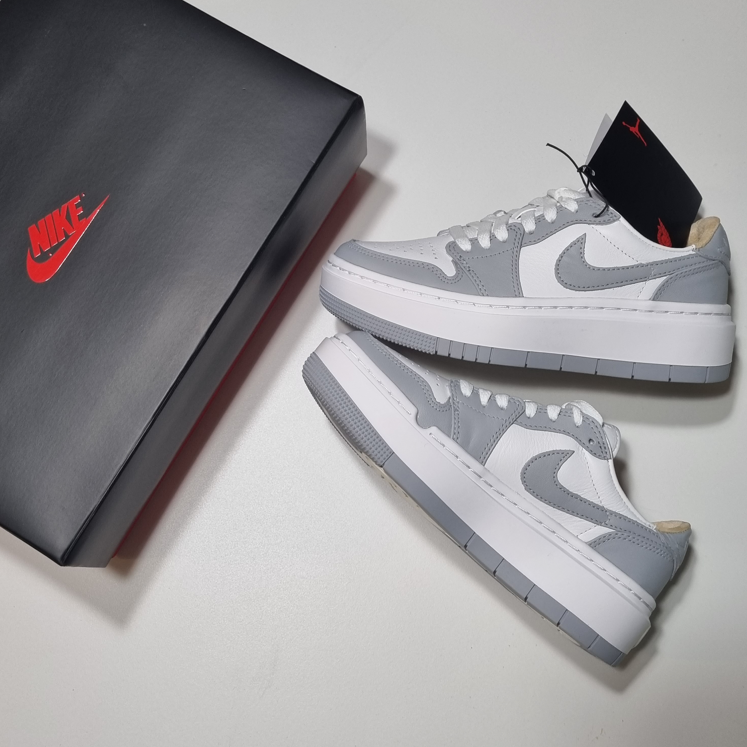 (W) Jordan 1 Elevate Low White and Wolf Grey 착용 스타일