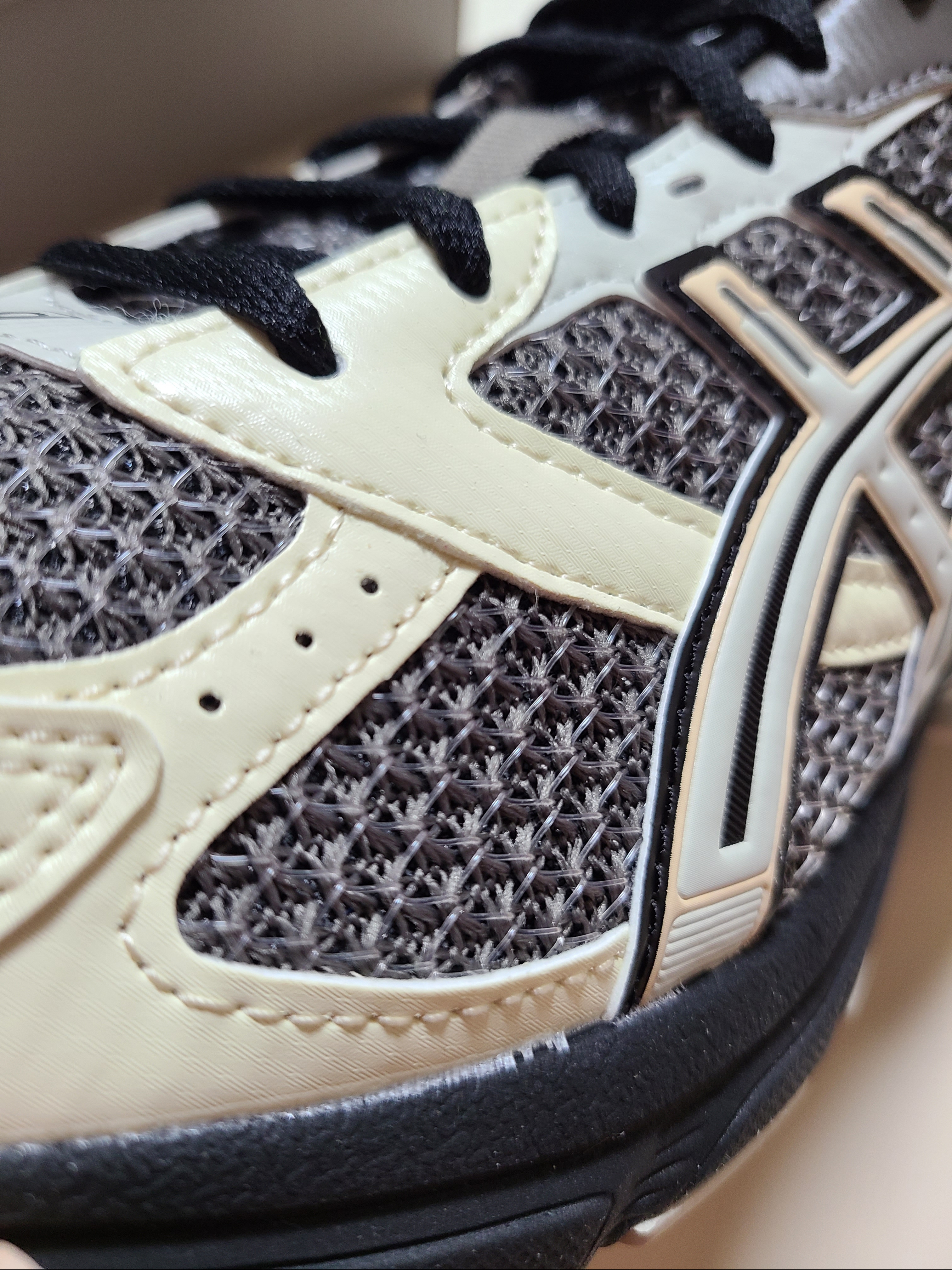 Asics x I4P Gel-1130 Mink Glacier Grey 착용 스타일 - 3