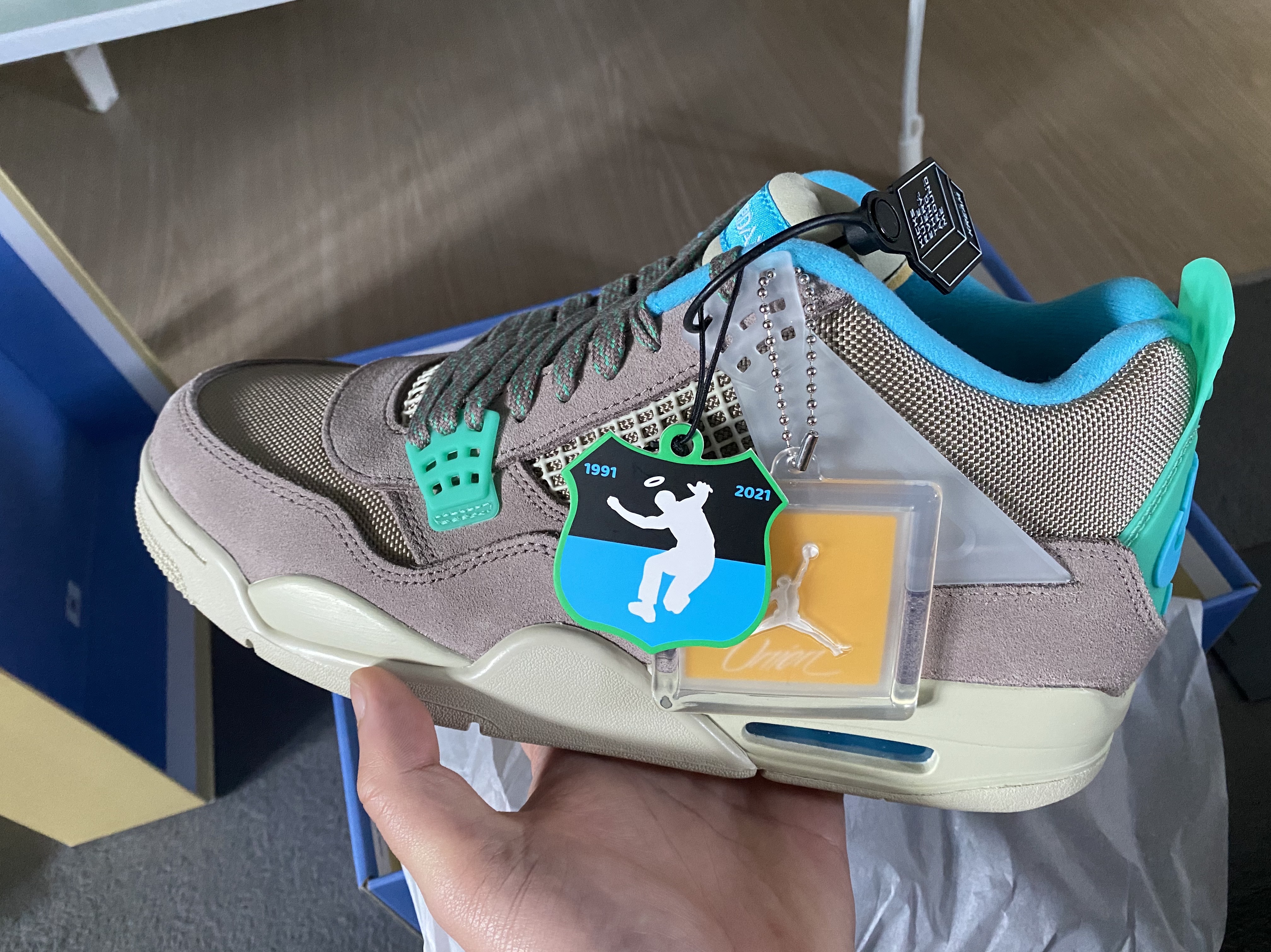 Jordan 4 x Union Retro SP Taupe Haze 착용 스타일 - 3