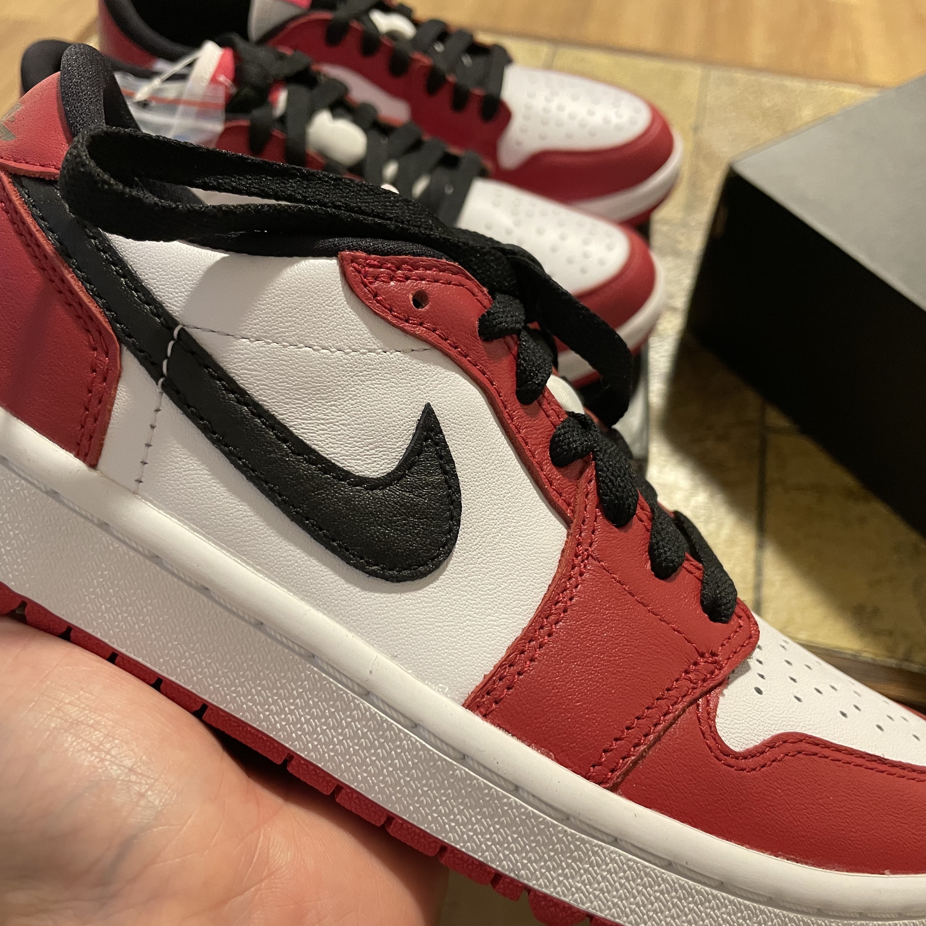 Jordan 1 Low Golf Chicago 착용 스타일 - 2
