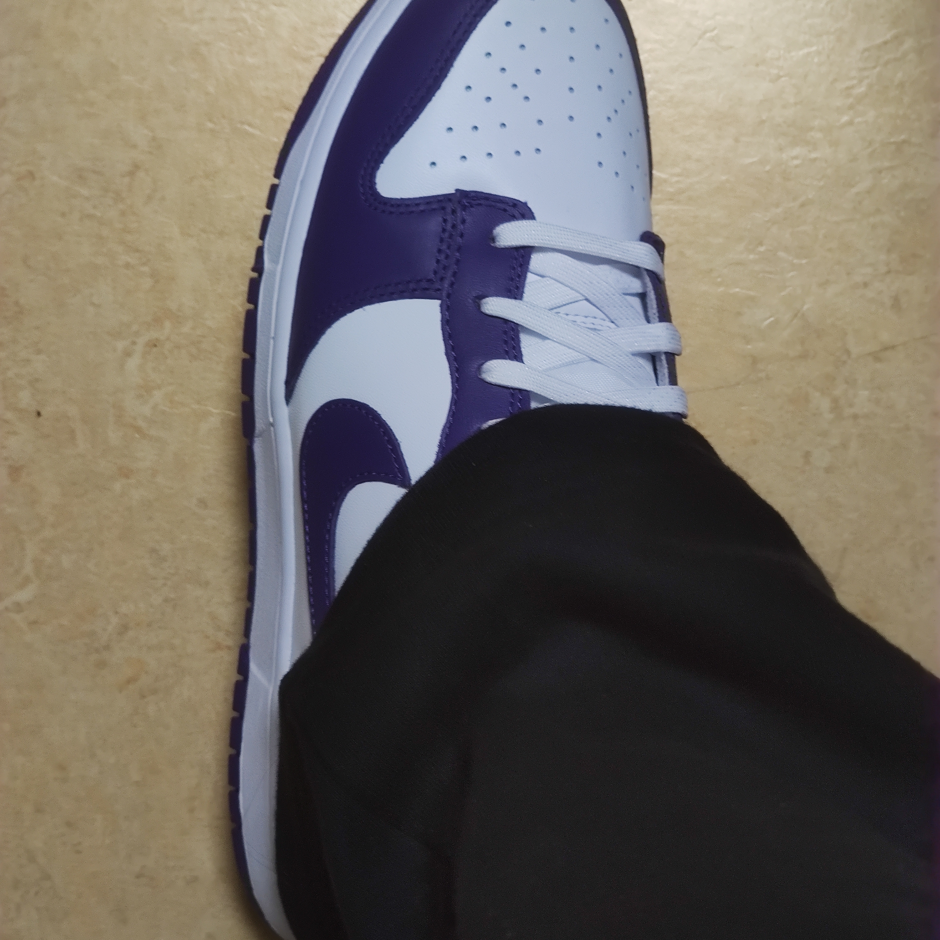 Nike Dunk Low Retro Championship Court Purple 착용 스타일