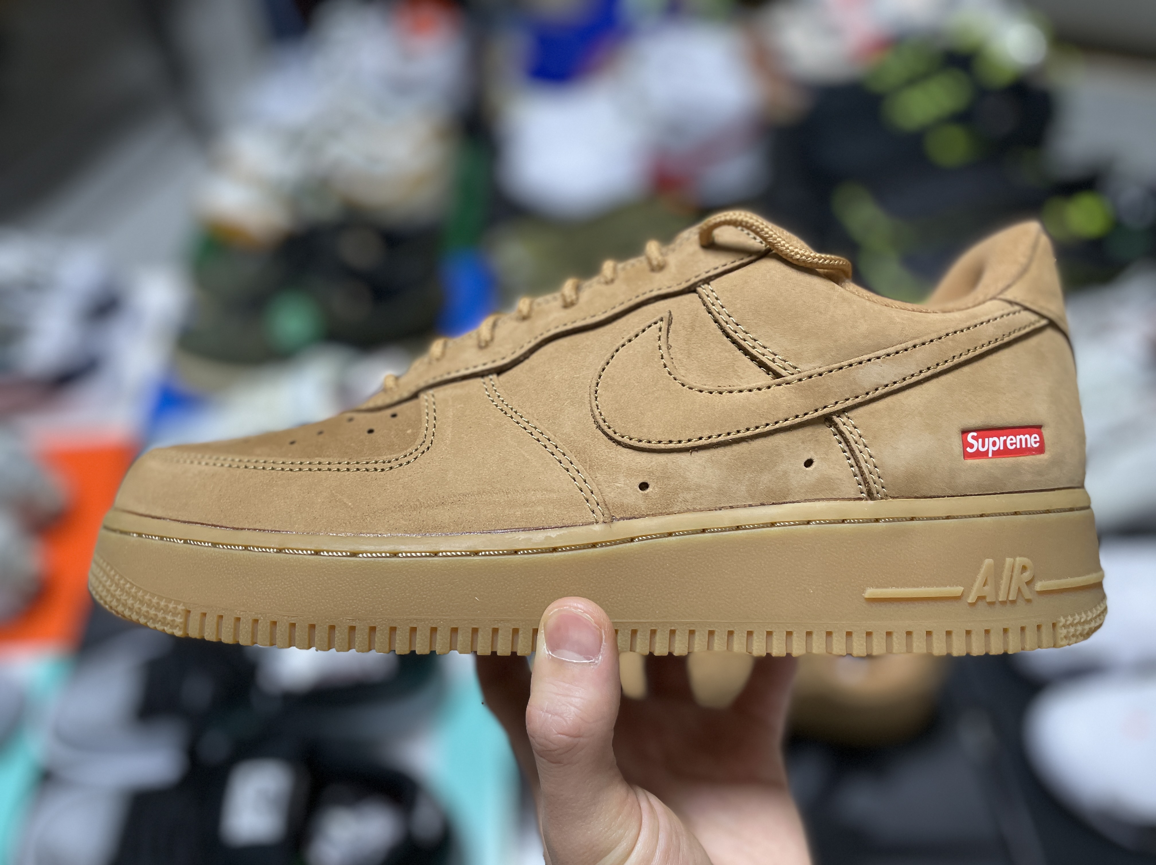 Nike x Supreme Air Force 1 Low Flax 착용 스타일