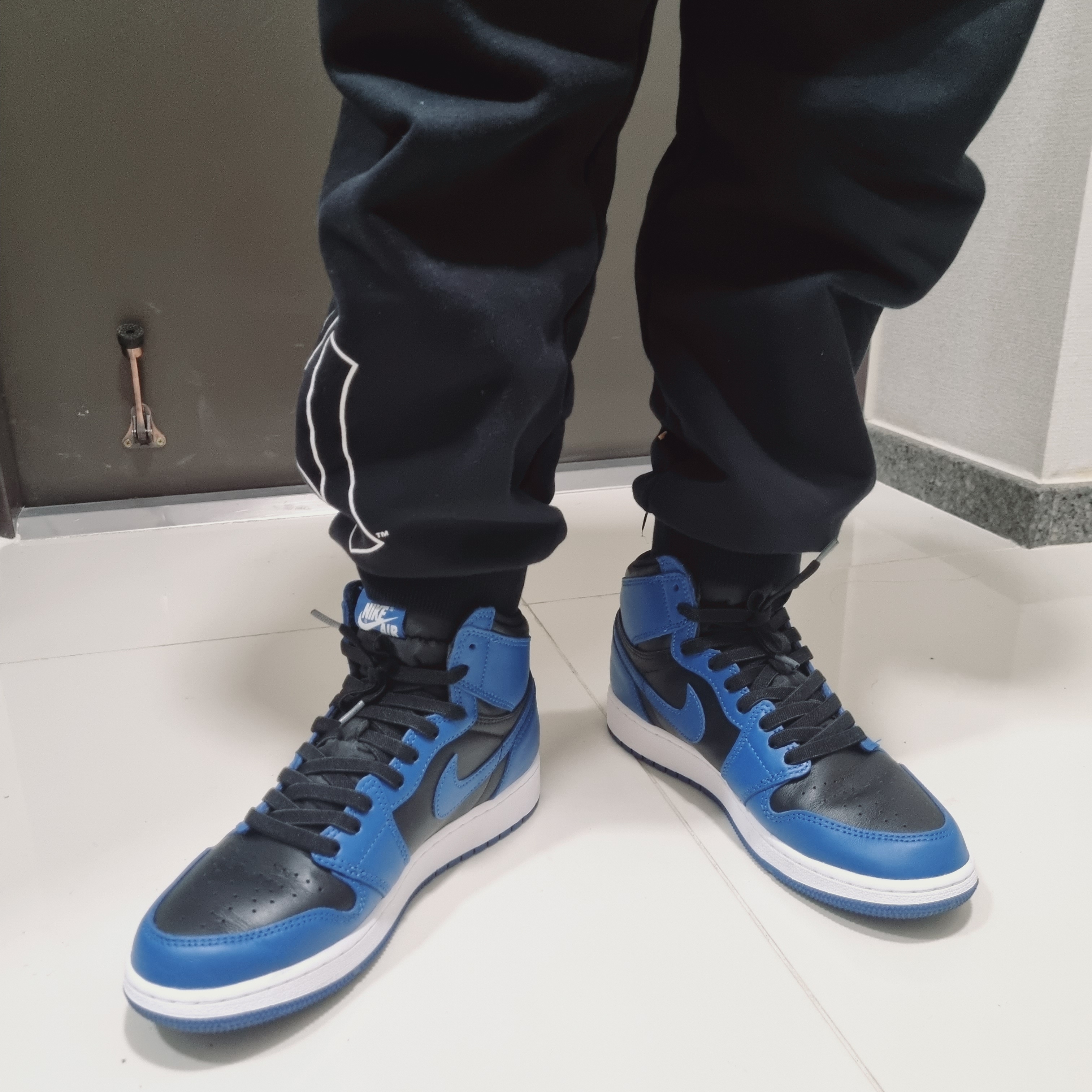 (GS) Jordan 1 Retro High OG Dark Marina Blue, (W) Jordan 1 Low Light Madder Root 착용 스타일 - 1
