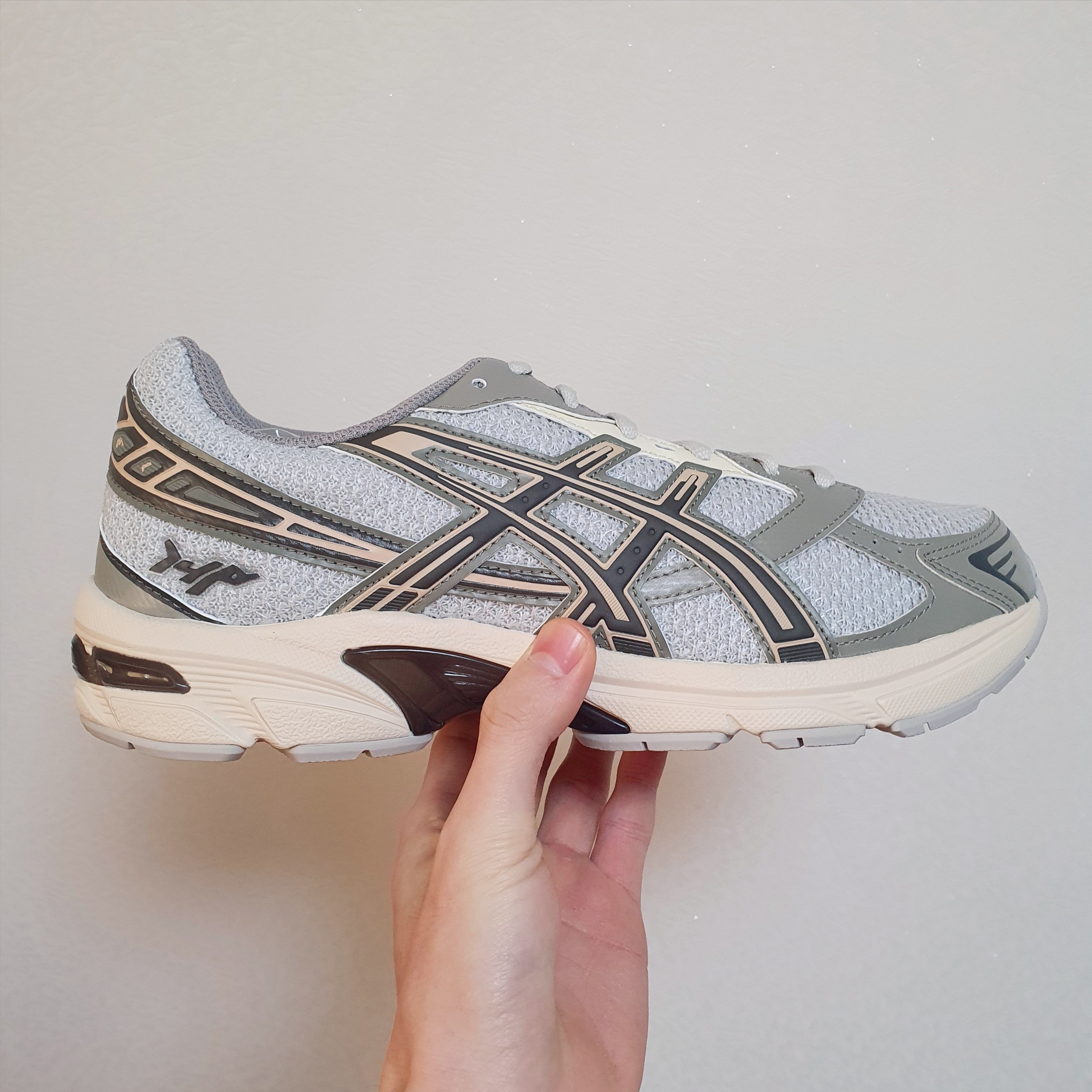 Asics x I4P Gel-1130 Glacier Grey Mink 착용 스타일