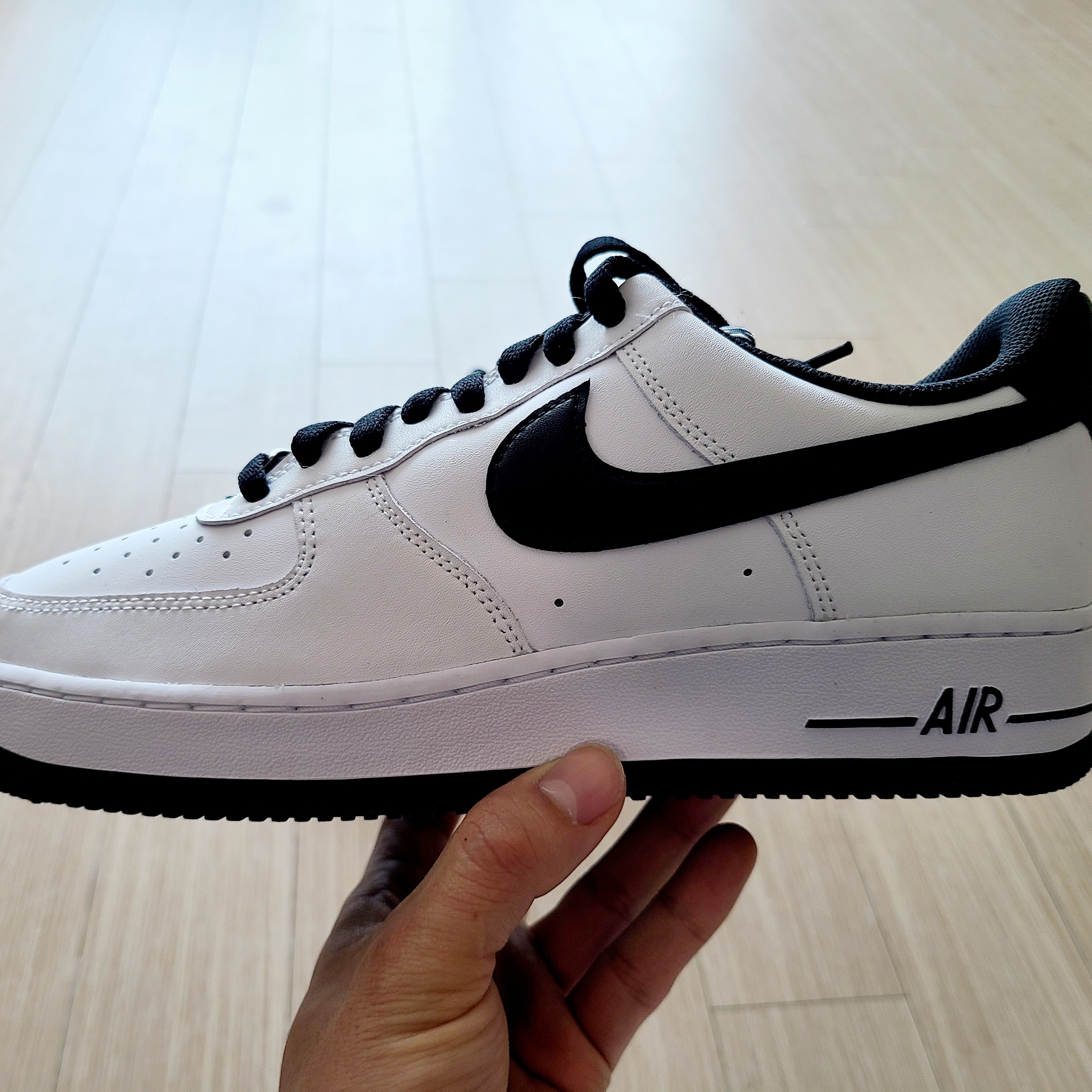 Nike Air Force 1 '07 White Black 착용 스타일 - 2