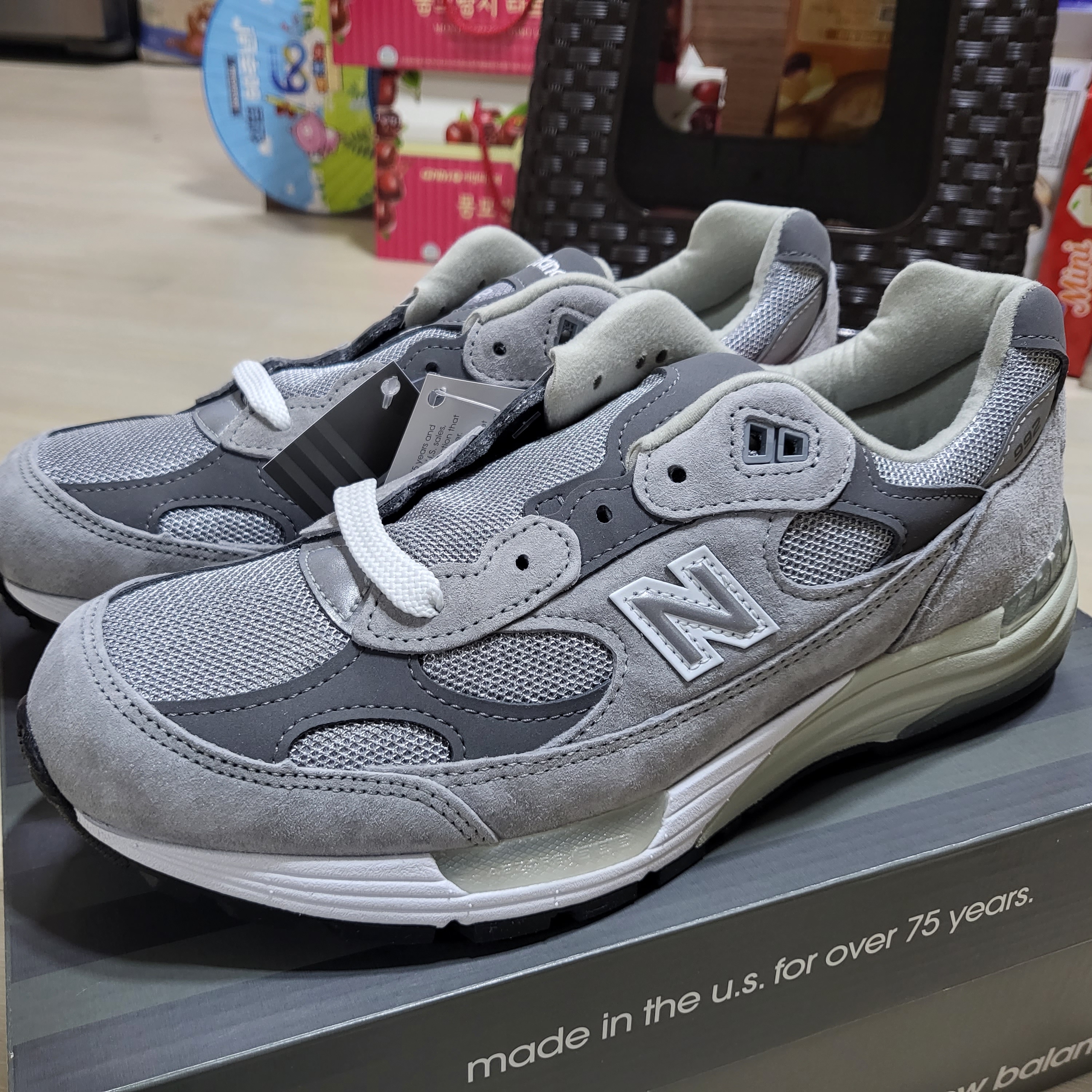 New Balance 992 Made in USA Grey - D Standard 착용 스타일 - 2