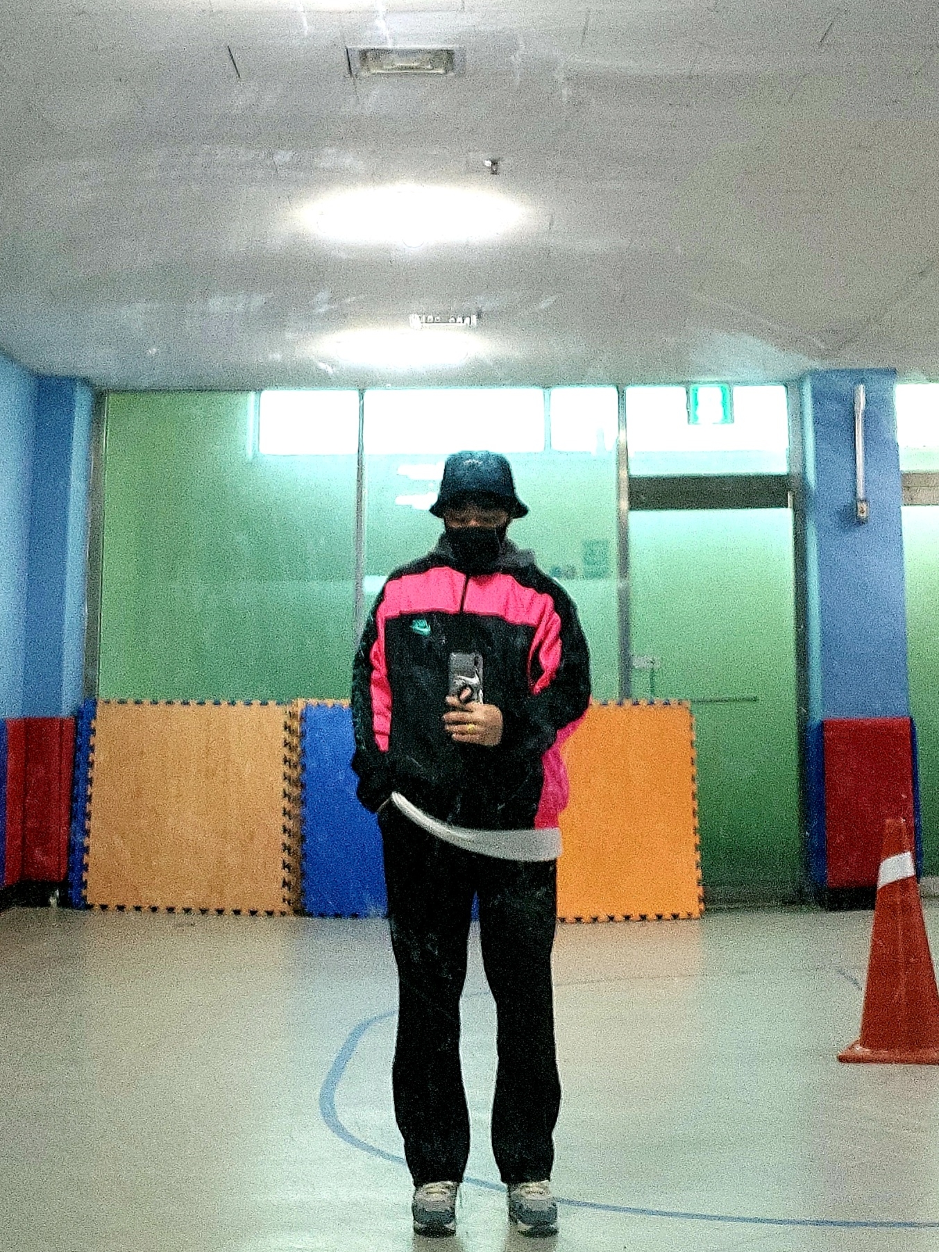 Nike x Atmos NRG Vintage PTHWK Track Jacket Black, Nike x Patta Air Max 1 Noise Aqua 착용 스타일 - 3
