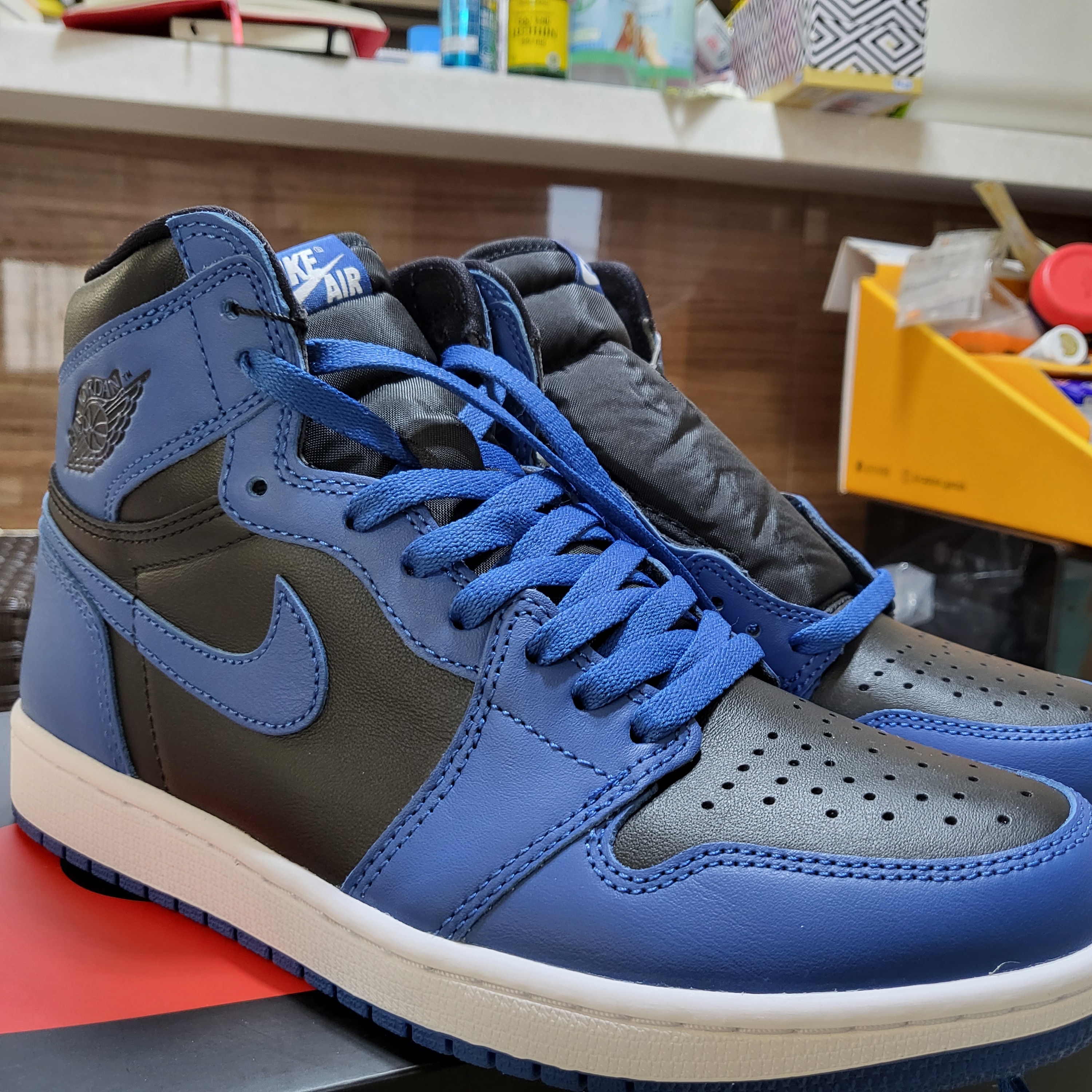 Jordan 1 Retro High OG Dark Marina Blue 착용 스타일