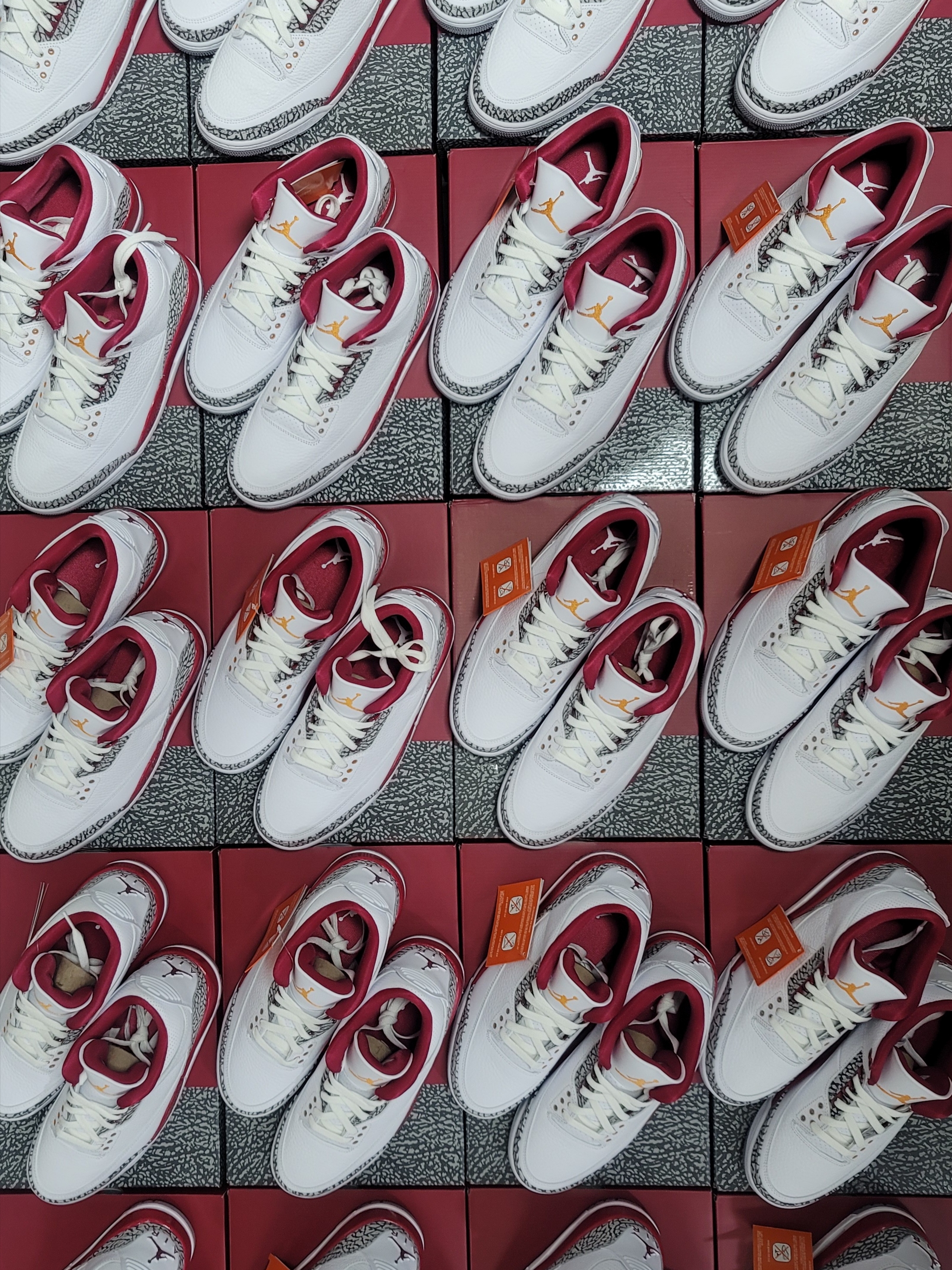 Jordan 3 Retro Cardinal Red, (GS) Jordan 3 Retro Cardinal Red 착용 스타일 - 2