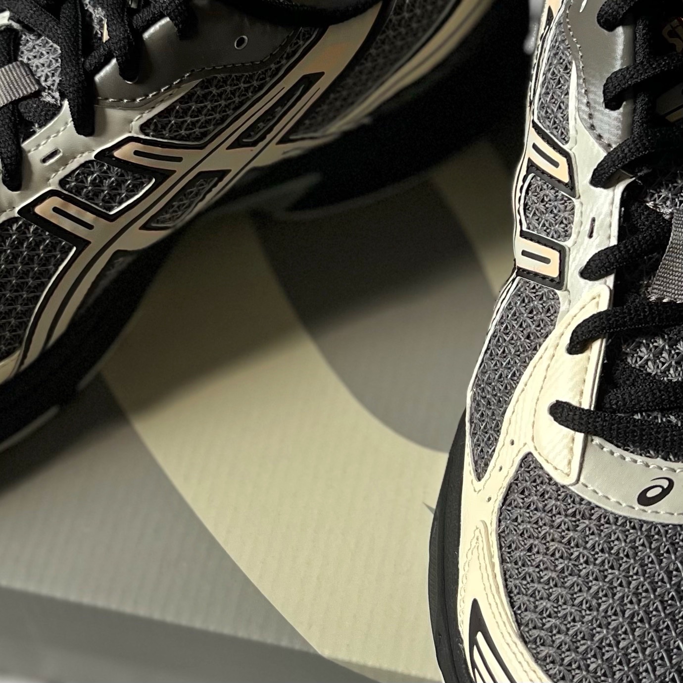 Asics x I4P Gel-1130 Mink Glacier Grey 착용 스타일 - 2