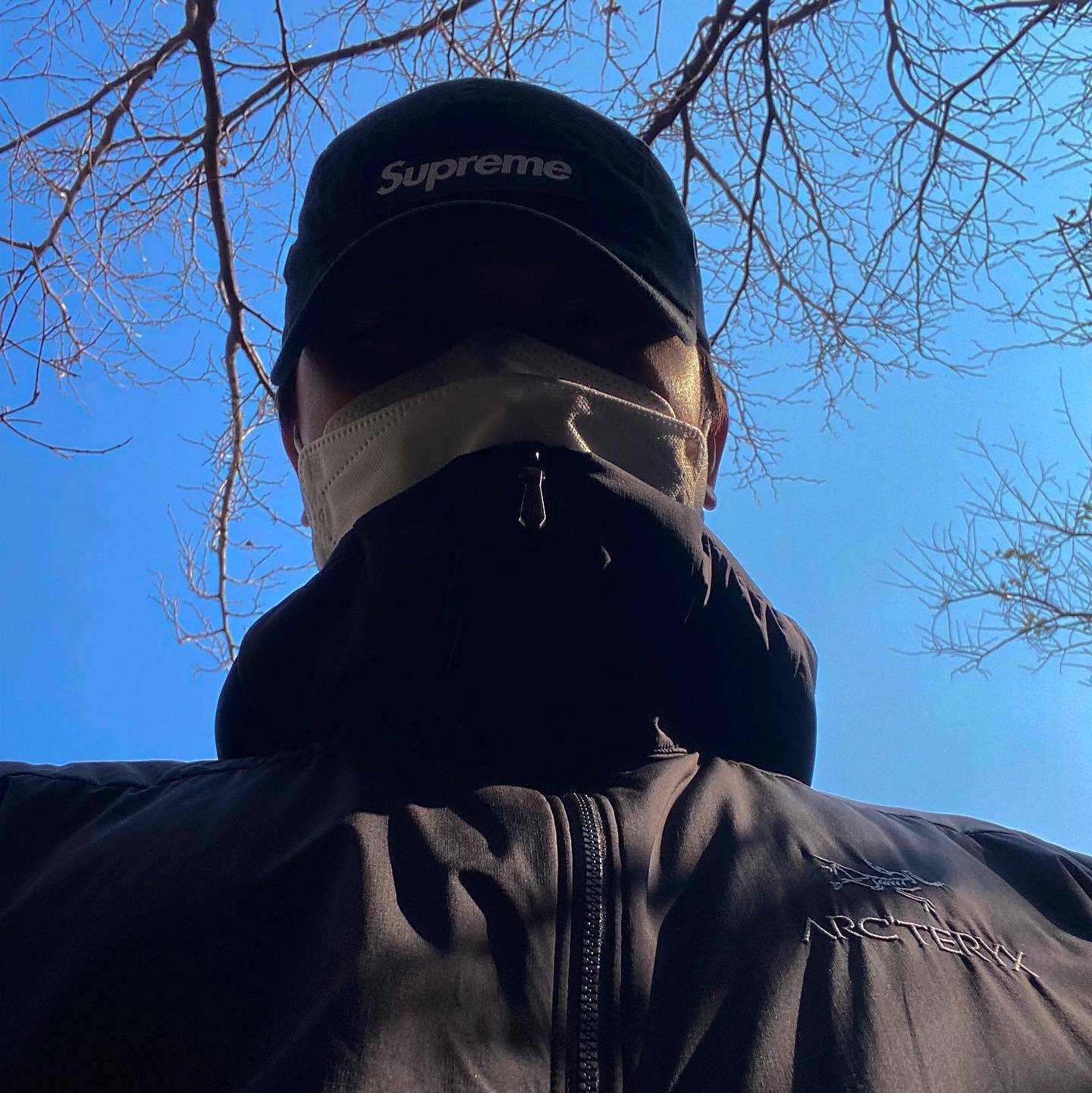 Supreme Military Camp Cap Black - 21FW, Arc'teryx Atom AR Hoody Black 착용 스타일
