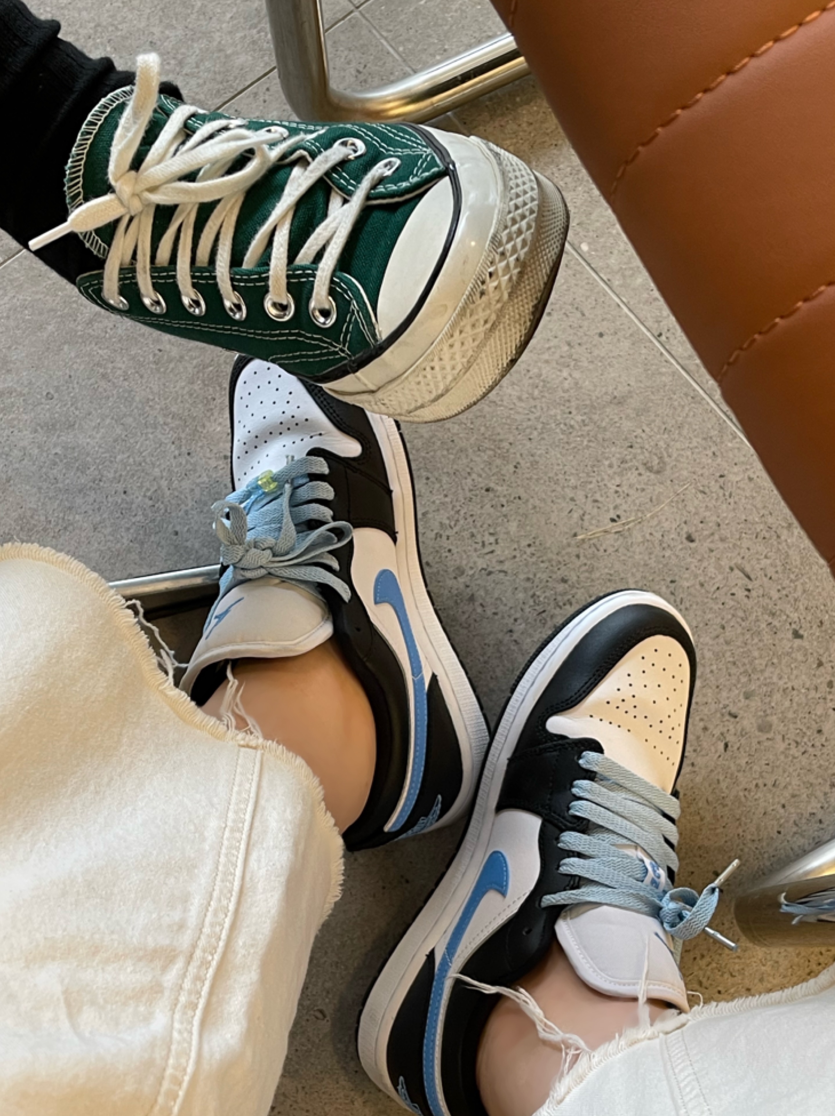 (W) Jordan 1 Low Black University Blue 착용 스타일