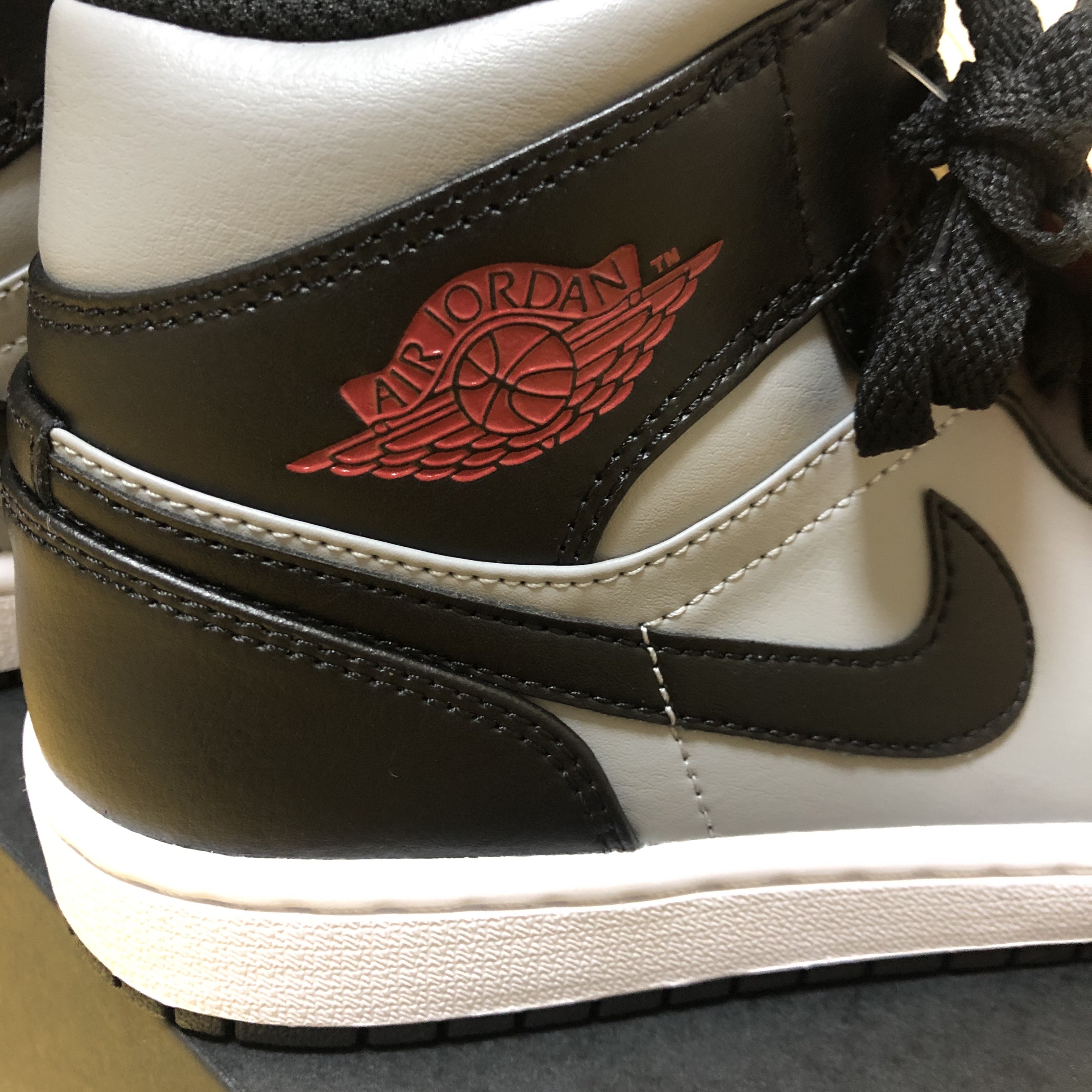 Jordan 1 Mid Shadow 착용 스타일 - 2