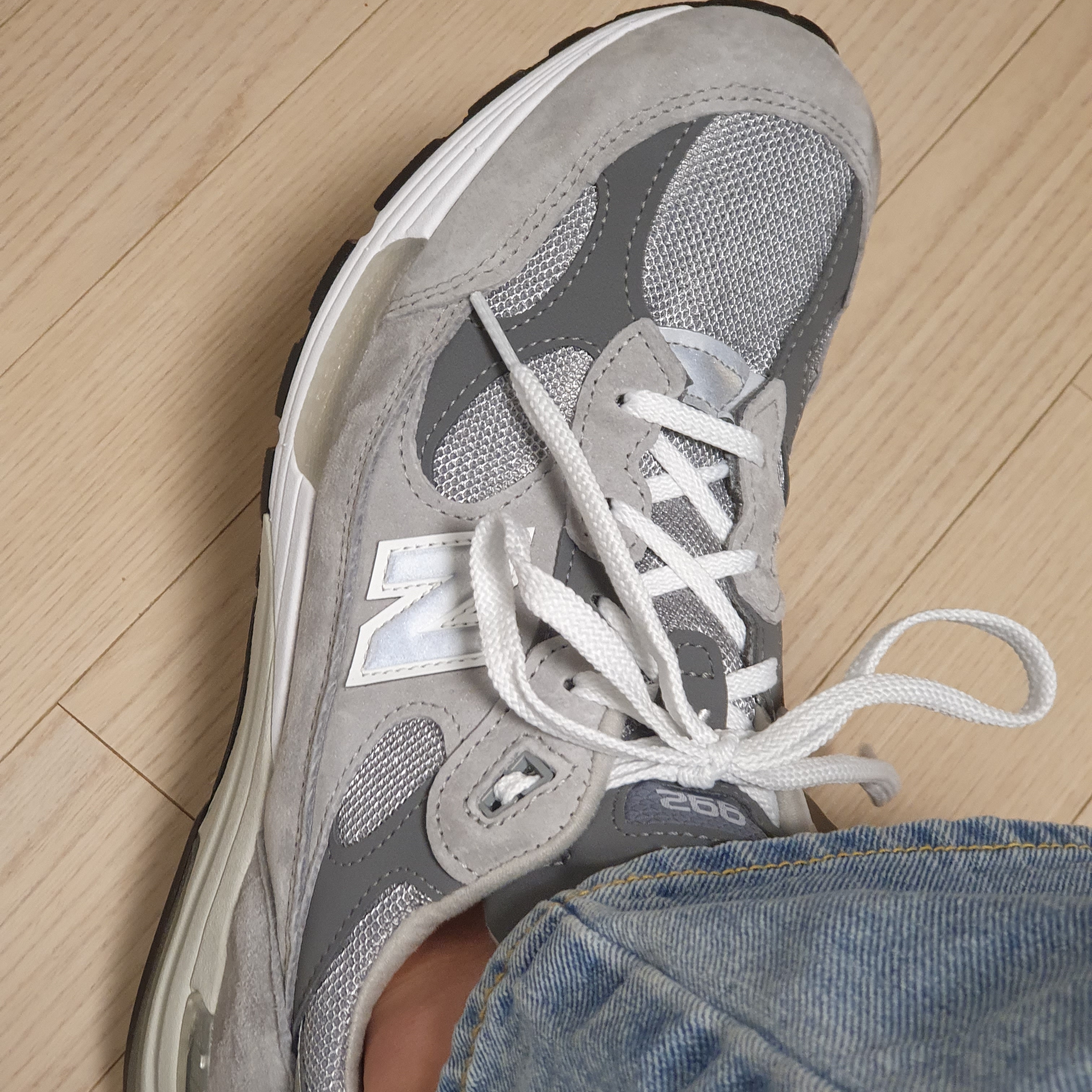 New Balance 992 Made in USA Grey - D Standard 착용 스타일