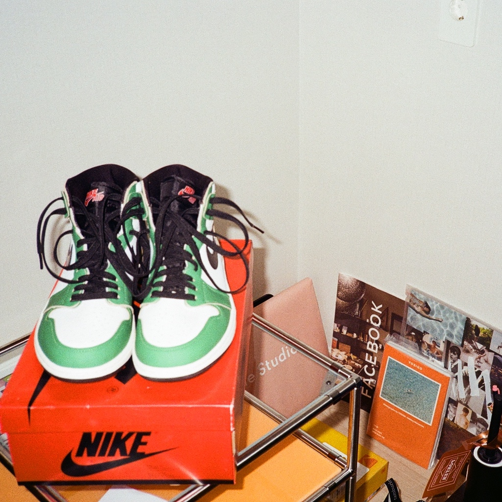 (W) Jordan 1 Retro High OG Lucky Green 착용 스타일 - 2