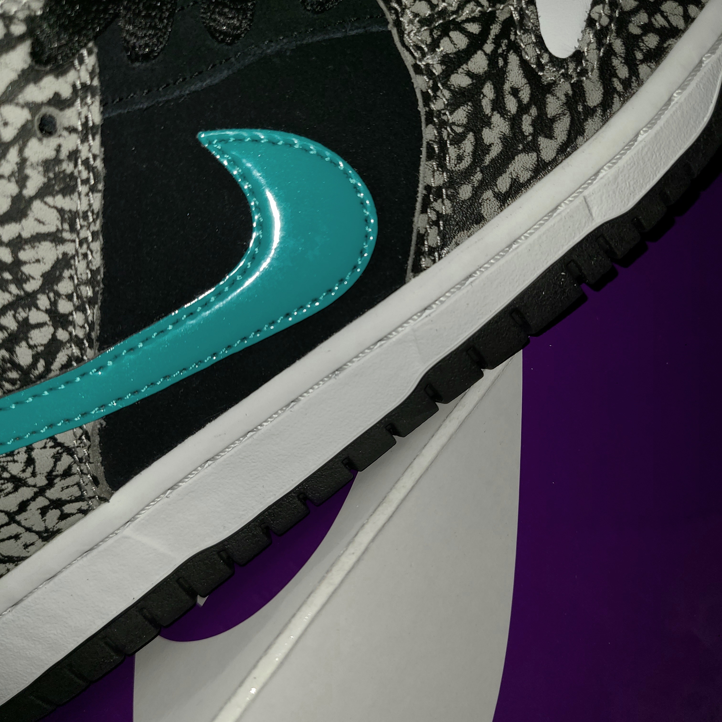 Nike SB Dunk Low Pro Clear Jade 착용 스타일