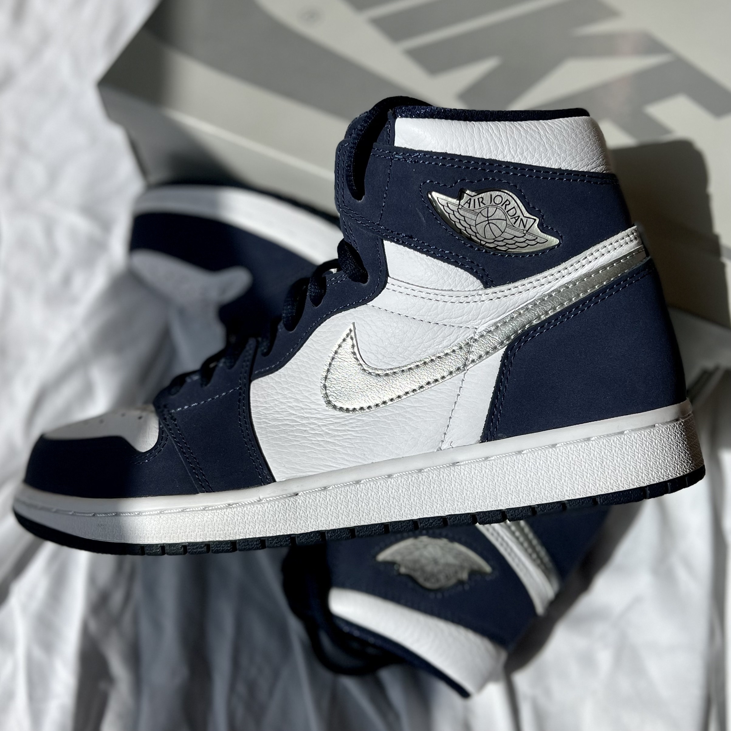 Jordan 1 Retro High OG CO.JP Midnight Navy 착용 스타일 - 2