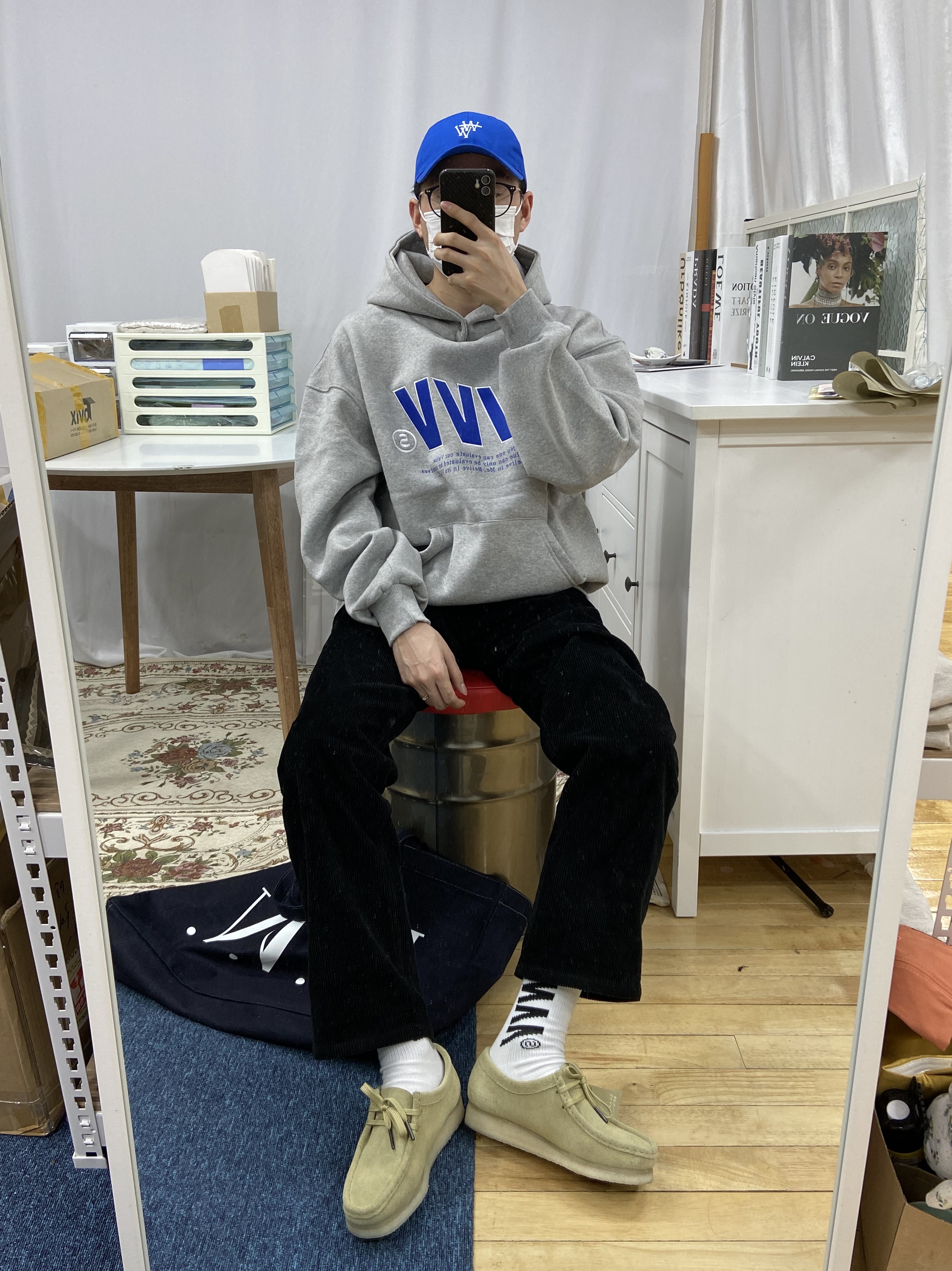 Clarks x Supreme Wallabee Gore-Tex Maple 착용 스타일 - 2