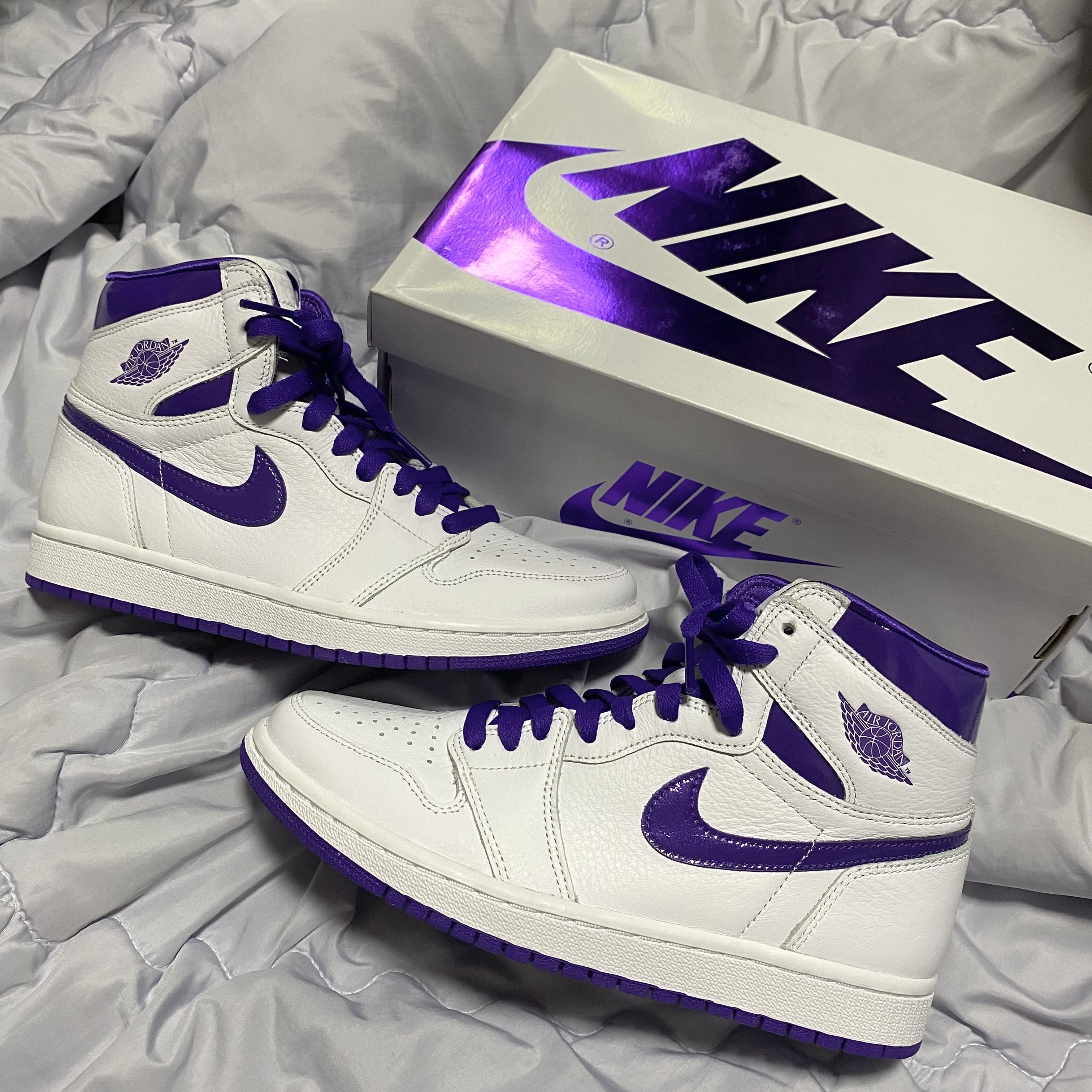 (W) Jordan 1 High OG Court Purple 착용 스타일 - 2