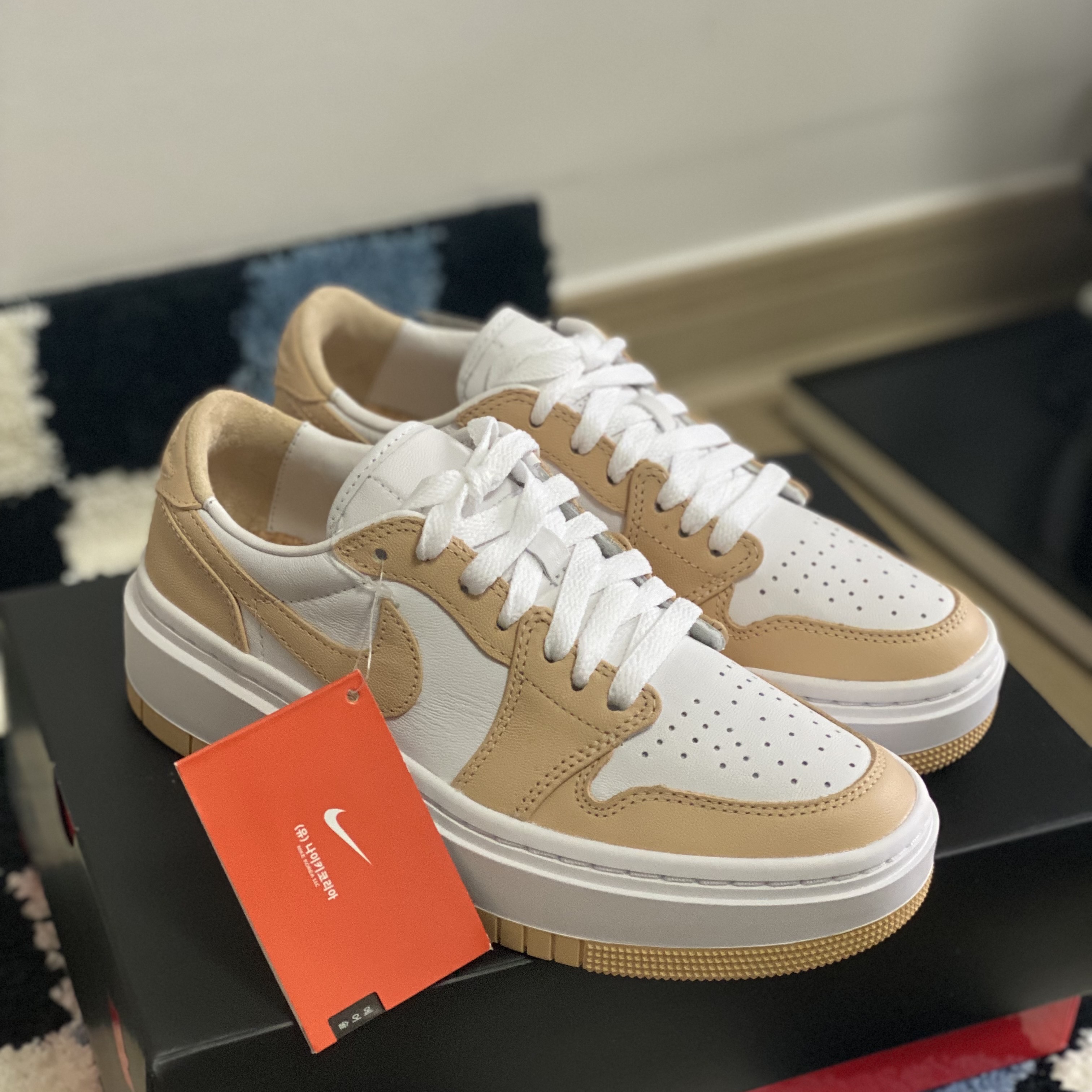 (W) Jordan 1 Elevate Low White Onyx 착용 스타일 - 2