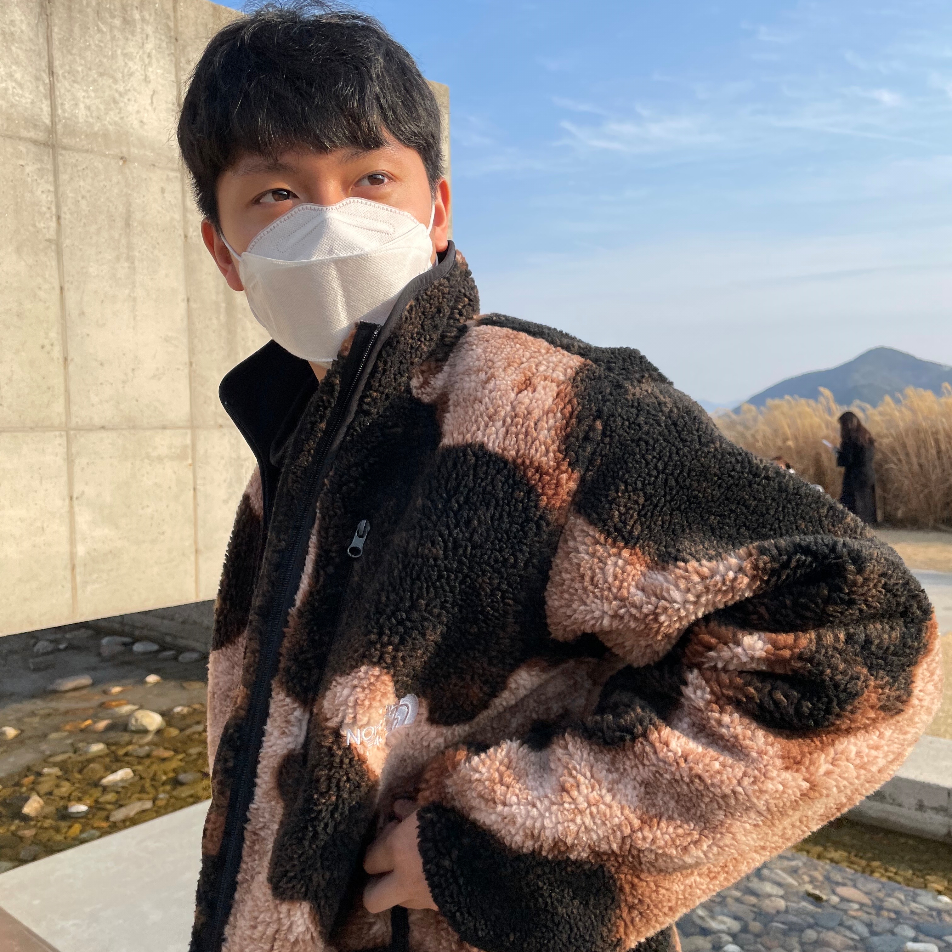 Supreme x The North Face Bleached Denim Print Fleece Jacket Black - 21FW 착용 스타일 - 3