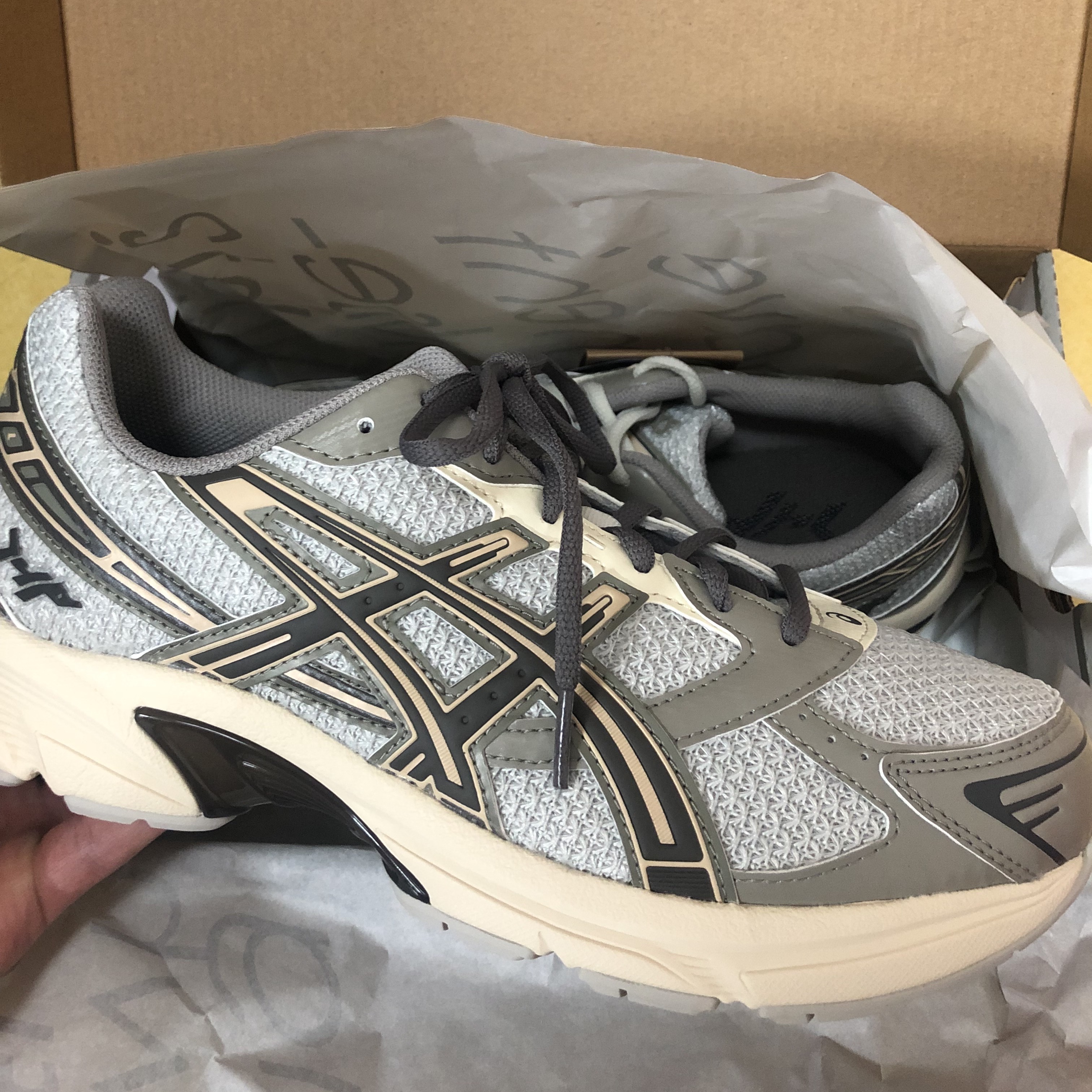 Asics x I4P Gel-1130 Glacier Grey Mink 착용 스타일