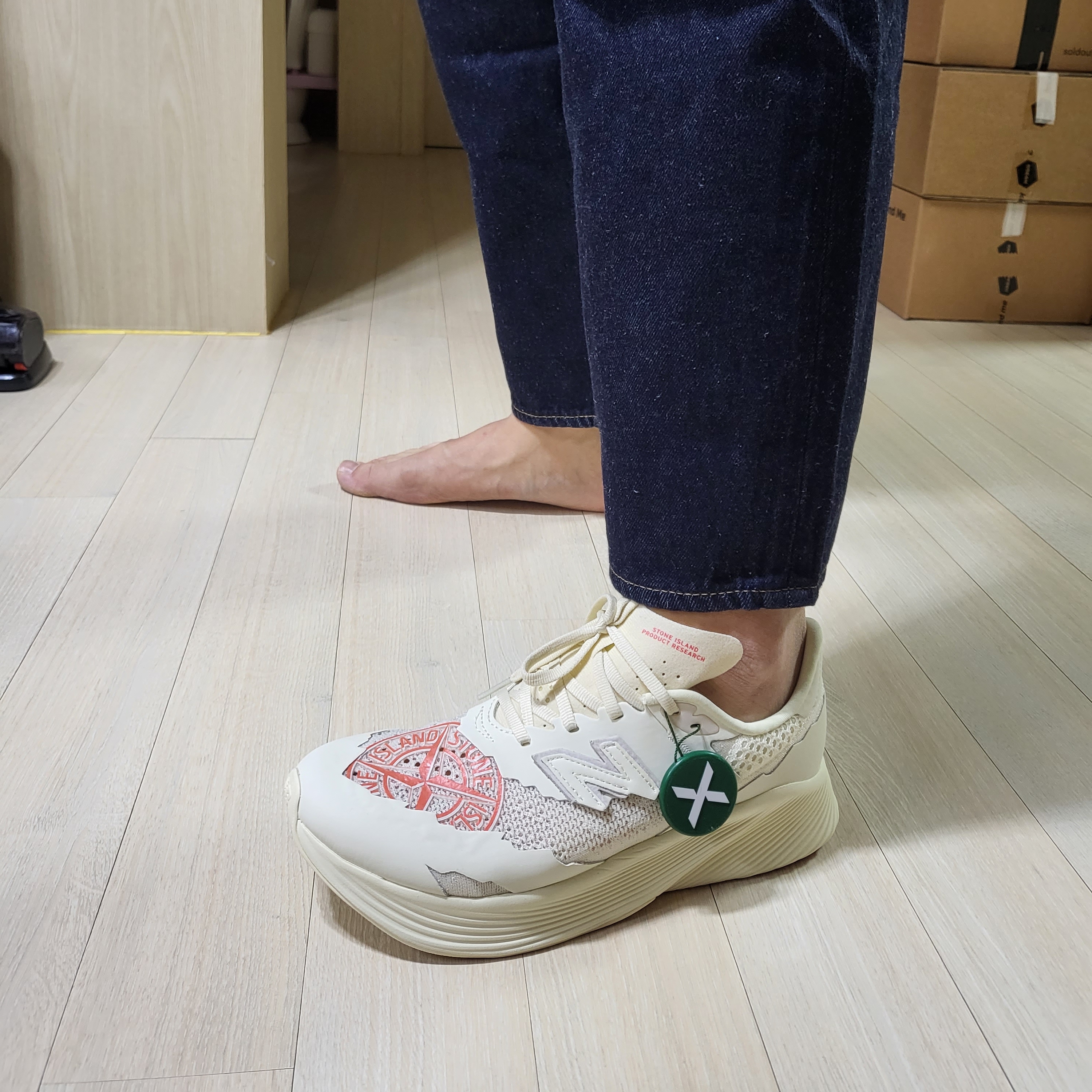 New Balance x Stone Island x Tokyo Design Studio FuelCell RC Elite v2 착용 스타일 - 2