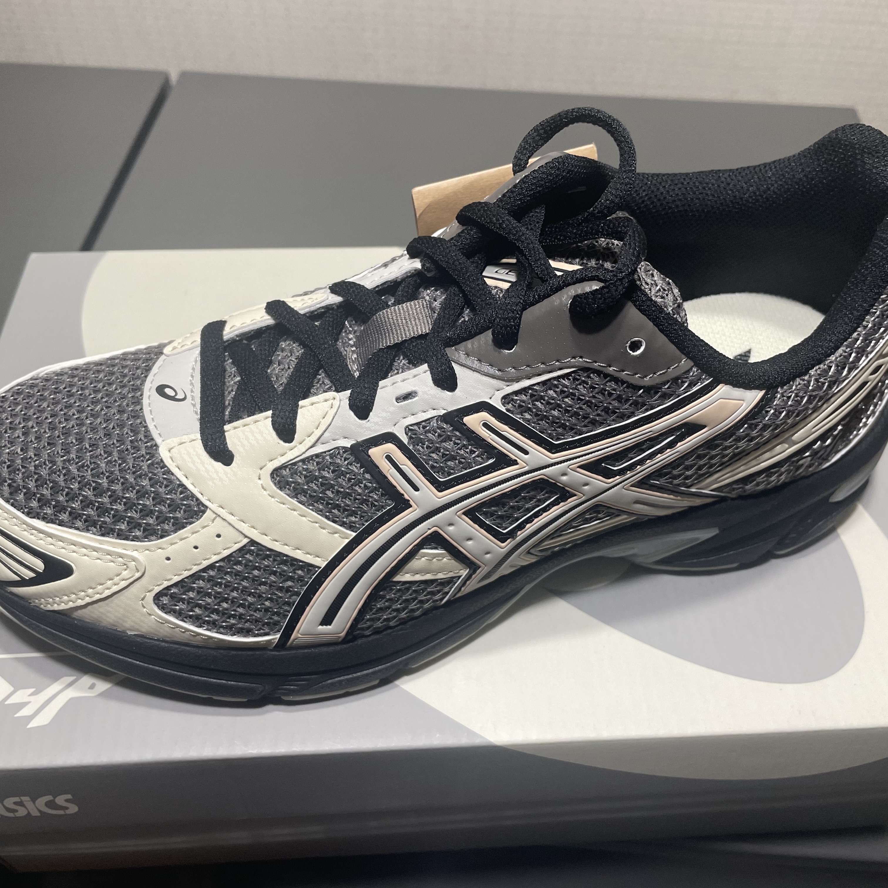Asics x I4P Gel-1130 Mink Glacier Grey 착용 스타일