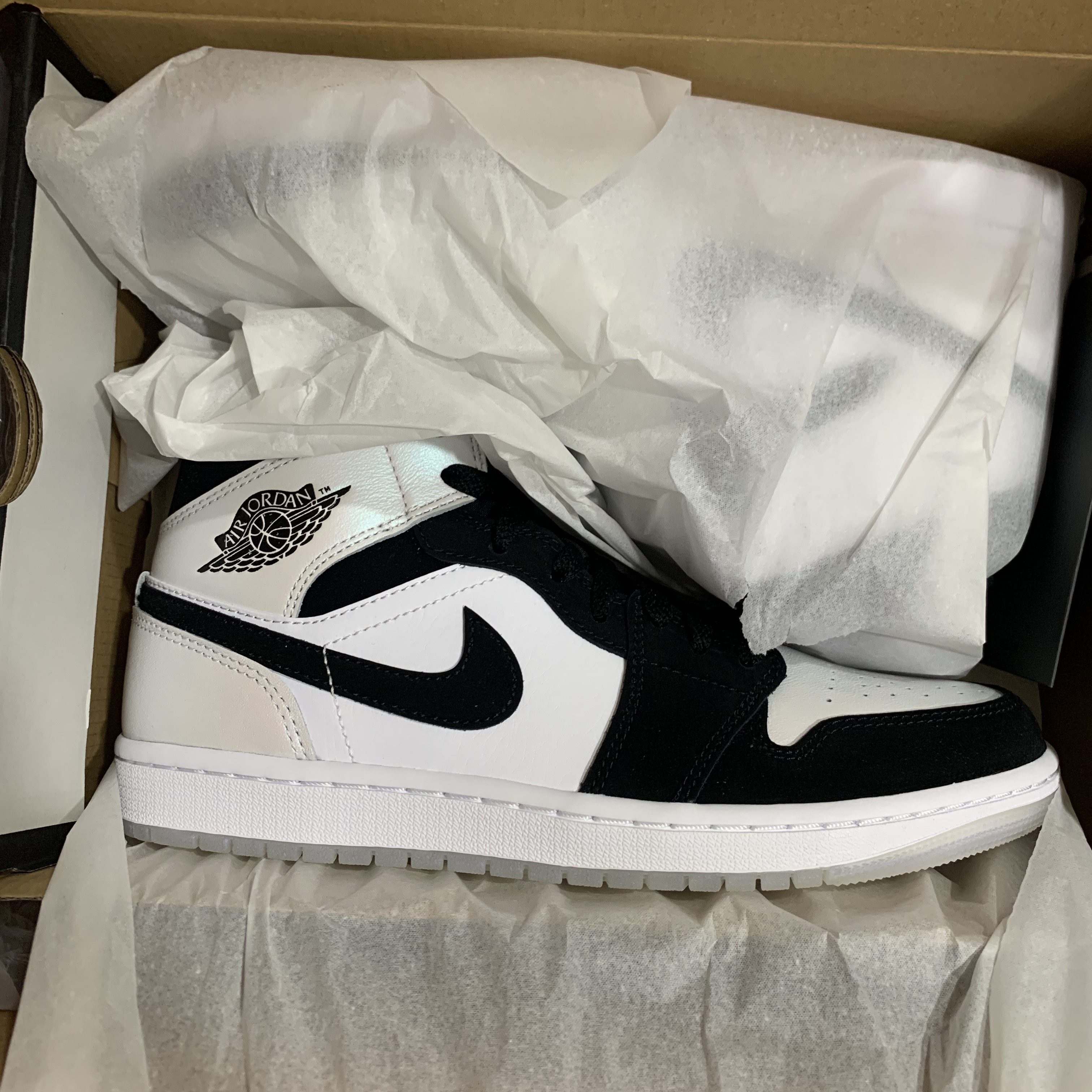 Jordan 1 Mid SE Diamond, Jordan 1 KO Storm Blue 착용 스타일 - 2