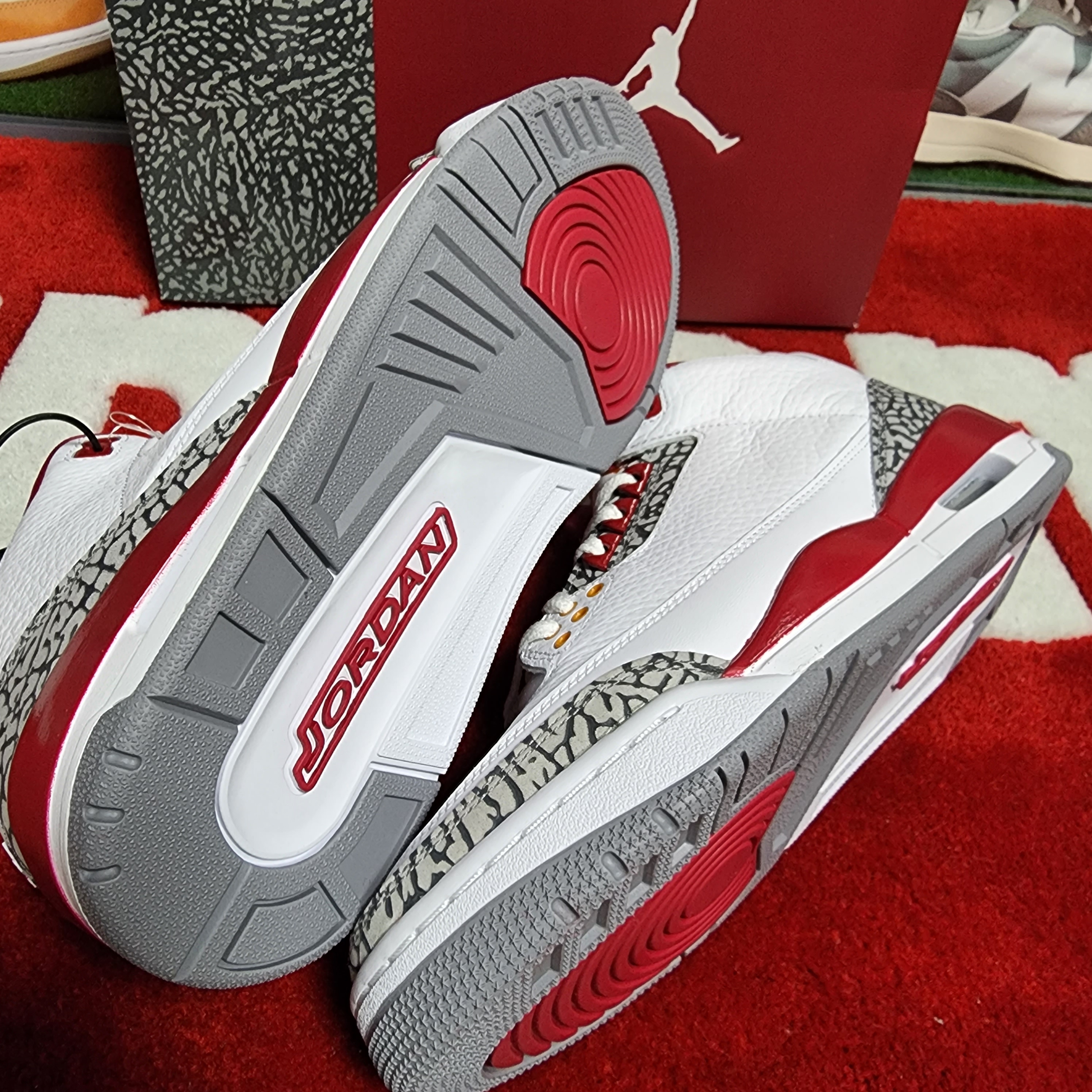 Jordan 3 Retro Cardinal Red 착용 스타일 - 3