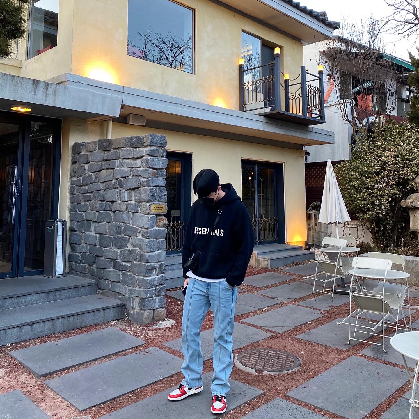 Essentials Knit Hoodie Black - 20FW, Jordan 1 Retro High OG Defiant SB LA to Chicago 착용 스타일