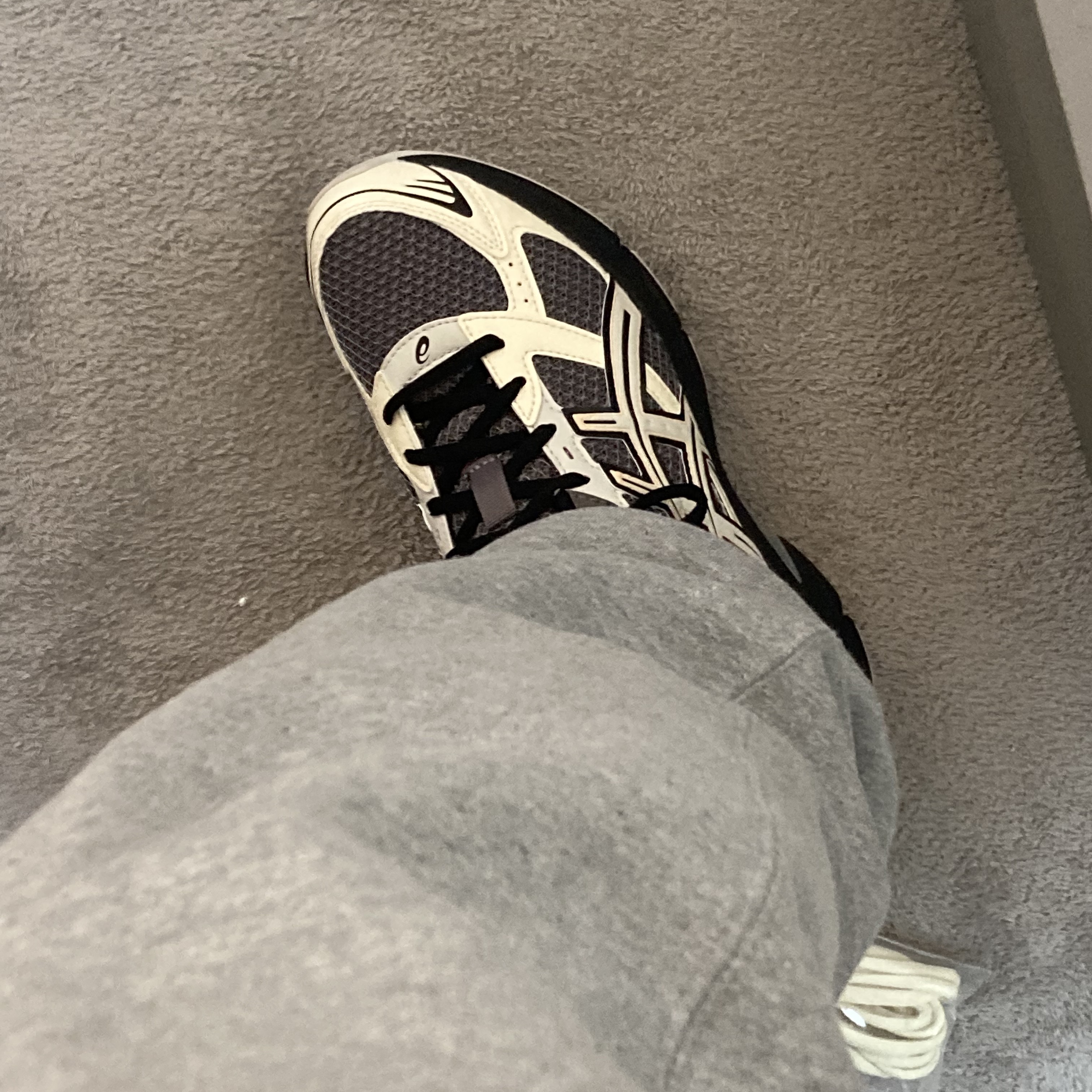 Asics x I4P Gel-1130 Mink Glacier Grey 착용 스타일 - 2