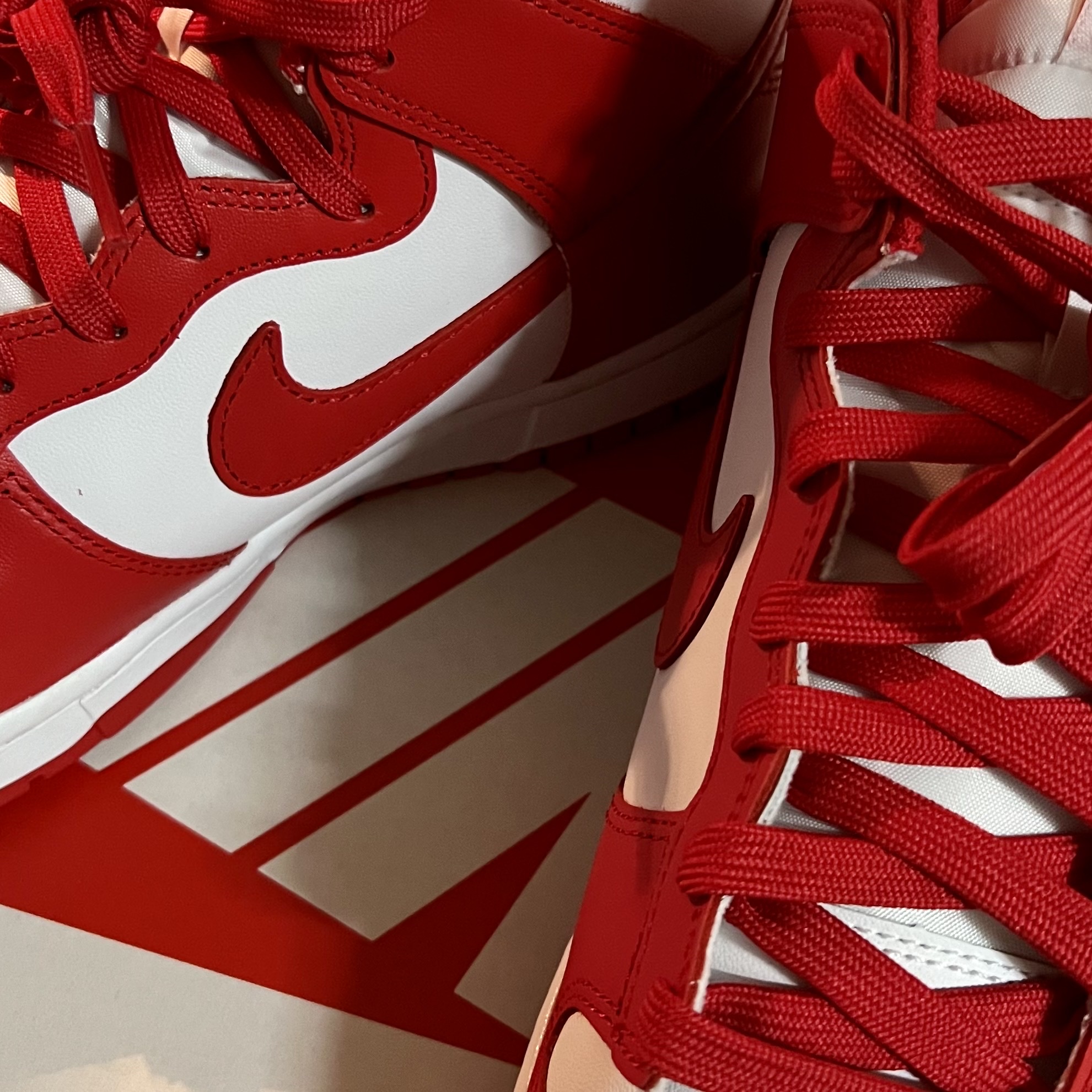 Nike Dunk High Retro Championship White and Red 착용 스타일 - 2