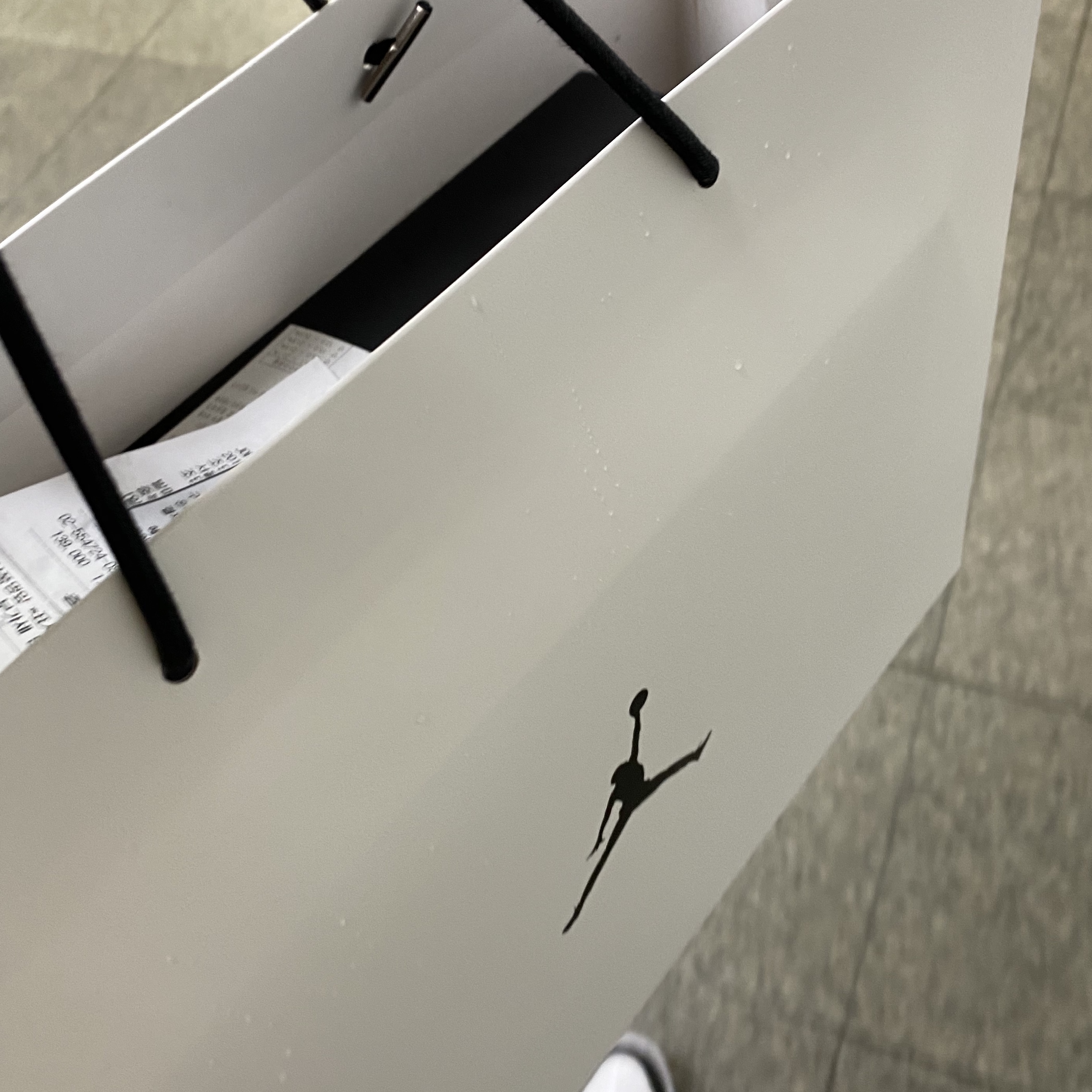 Jordan 1 Mid College Grey 착용 스타일 - 1