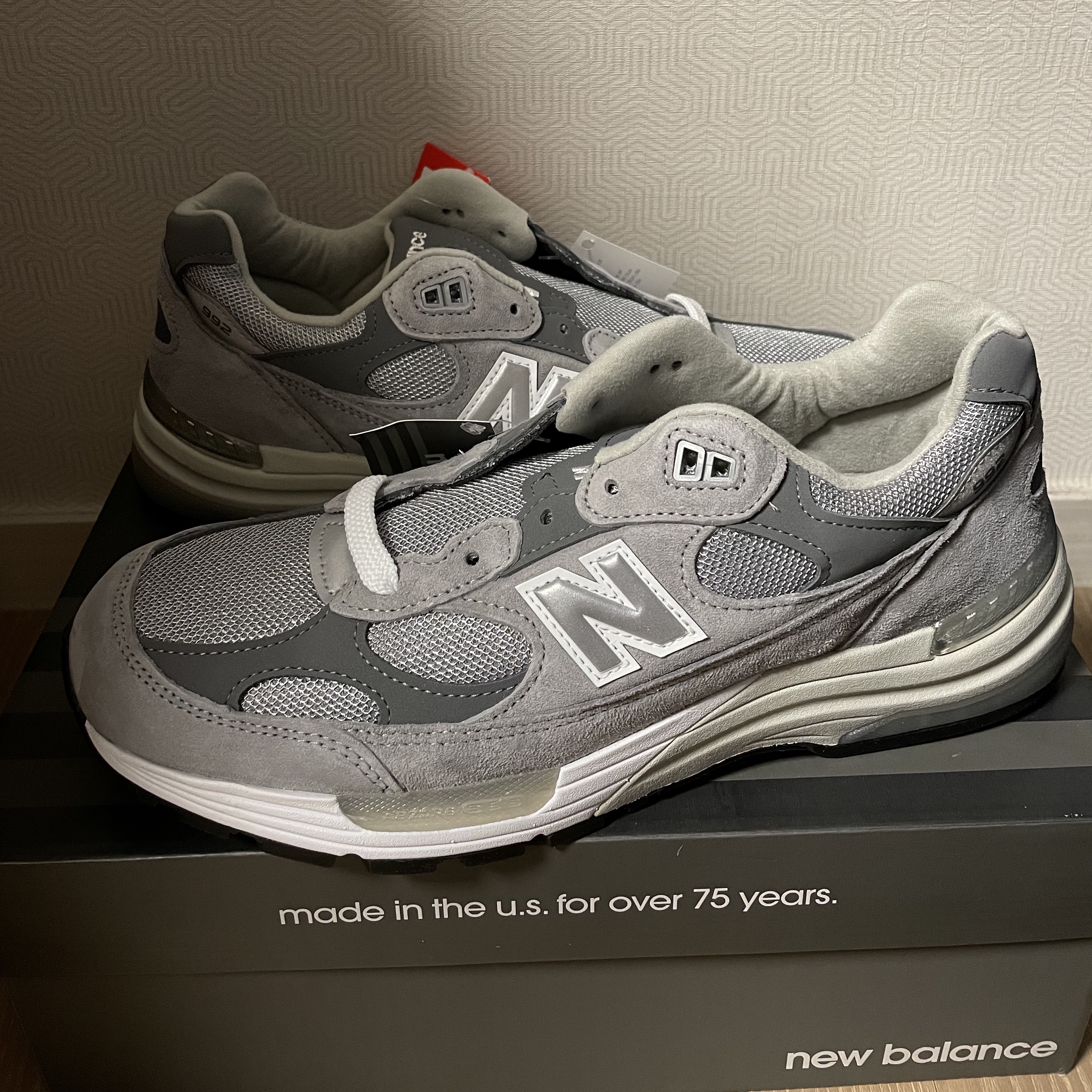 New Balance 992 Made in USA Grey - D Standard 착용 스타일