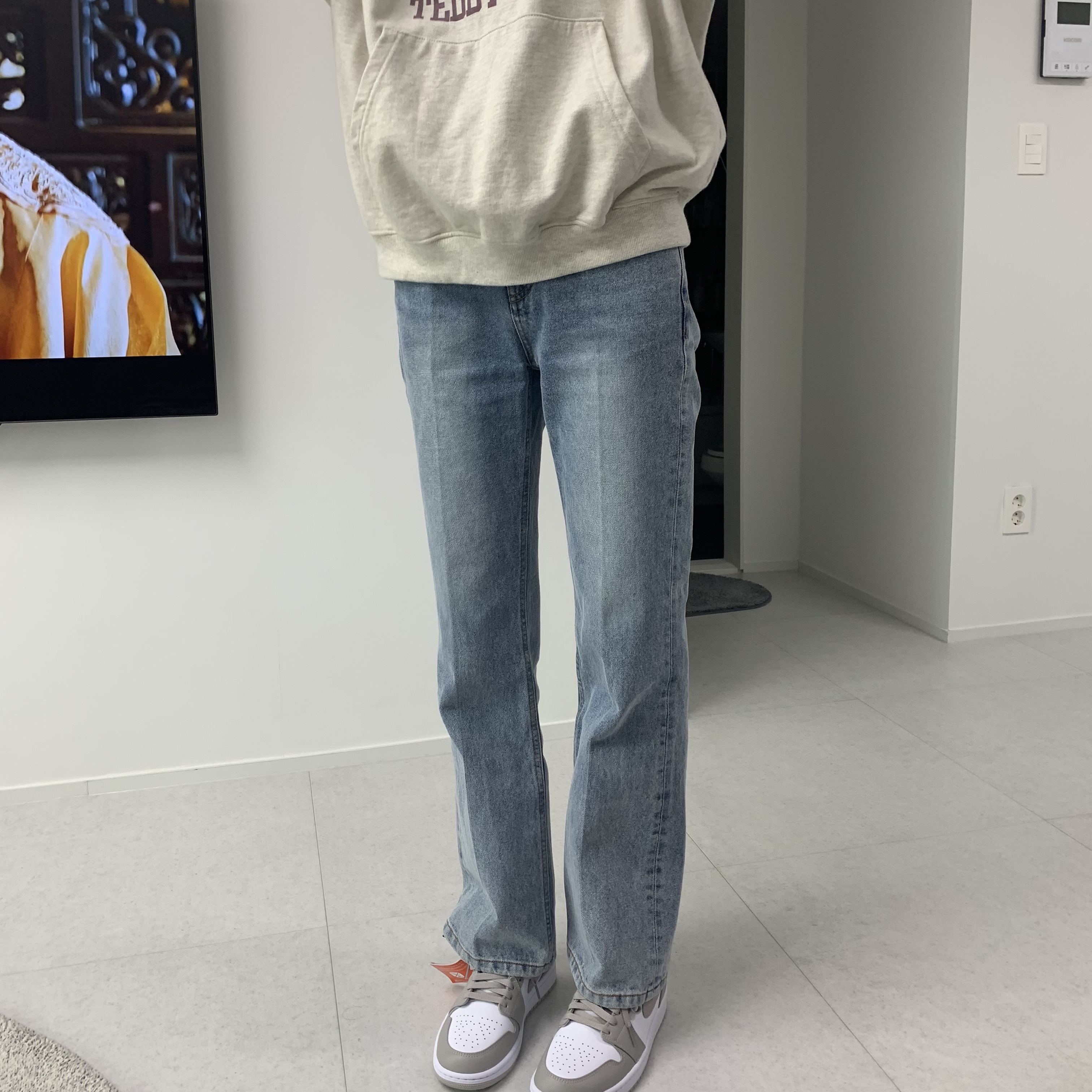 Jordan 1 Mid College Grey 착용 스타일 - 1