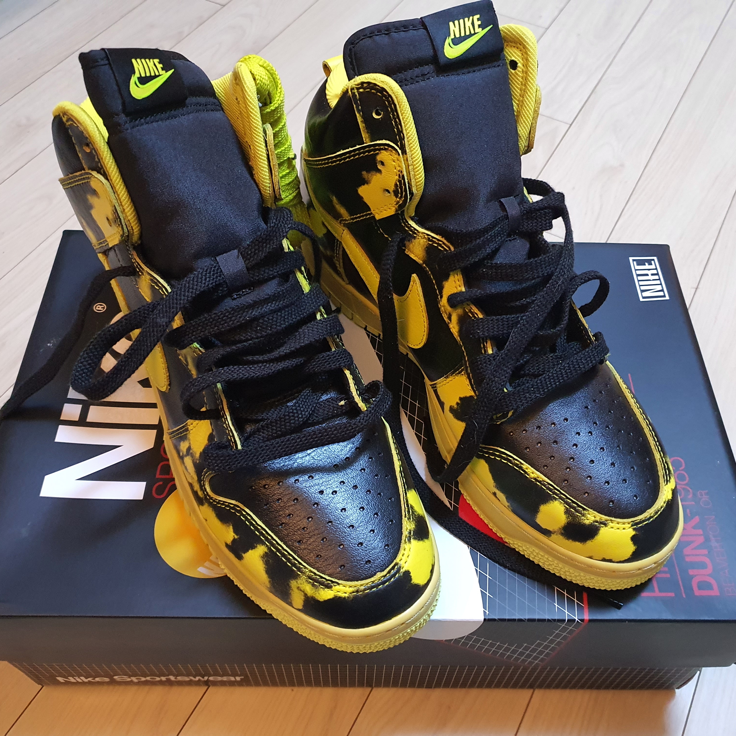 Nike Dunk High 1985 SP Yellow Acid Wash 착용 스타일 - 3