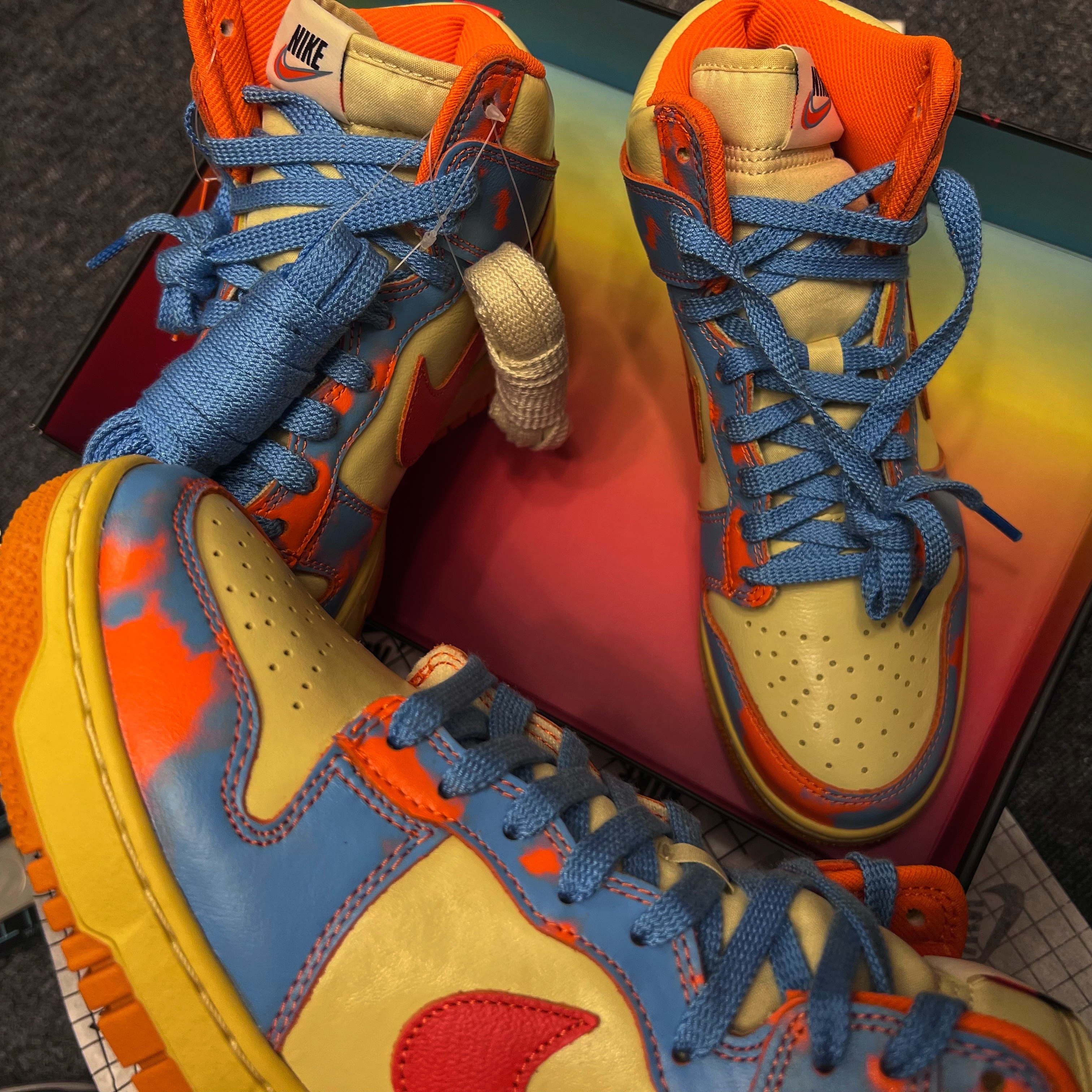 Nike Dunk High 1985 SP Orange Acid Wash 착용 스타일