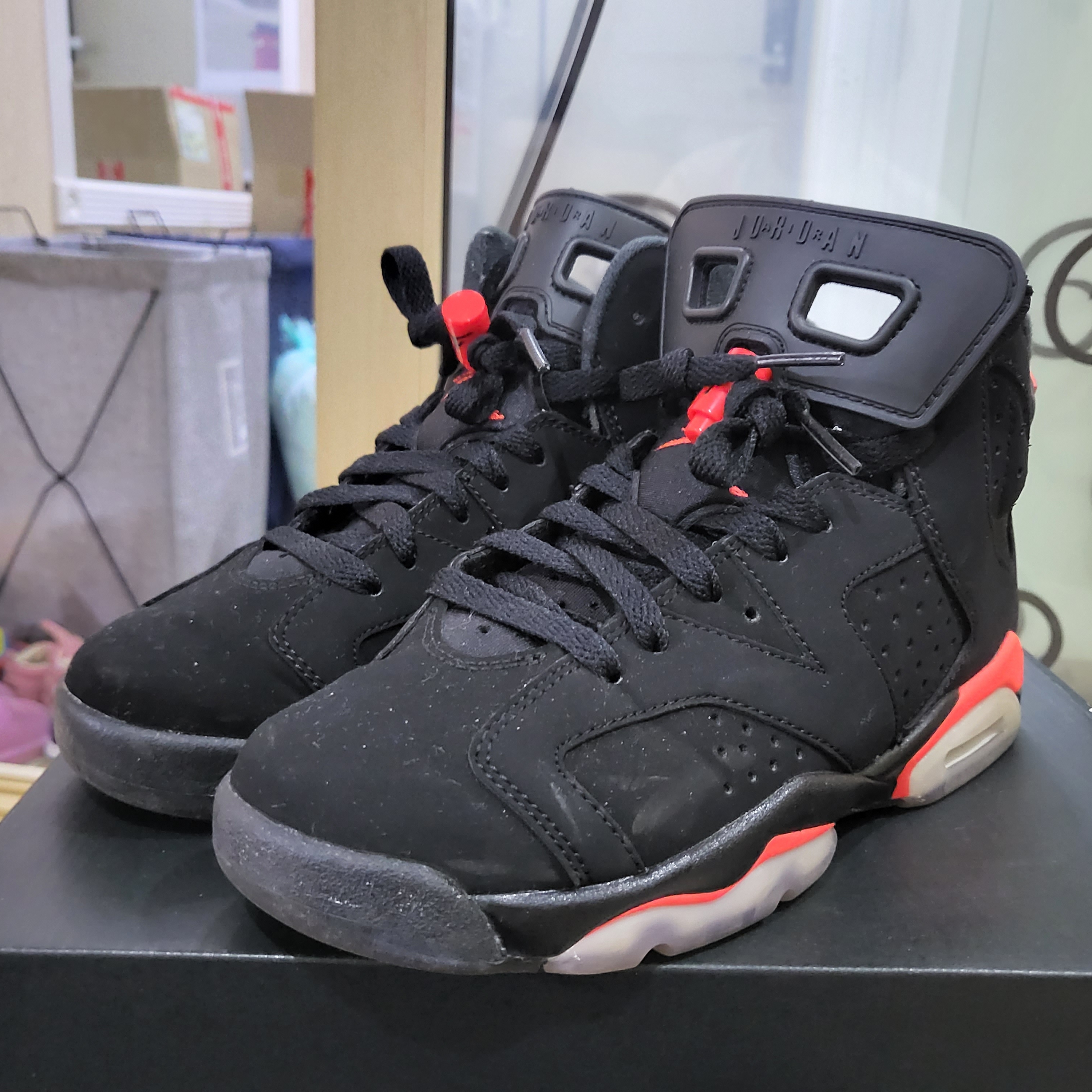 Jordan 6 Retro Infrared 2019 착용 스타일