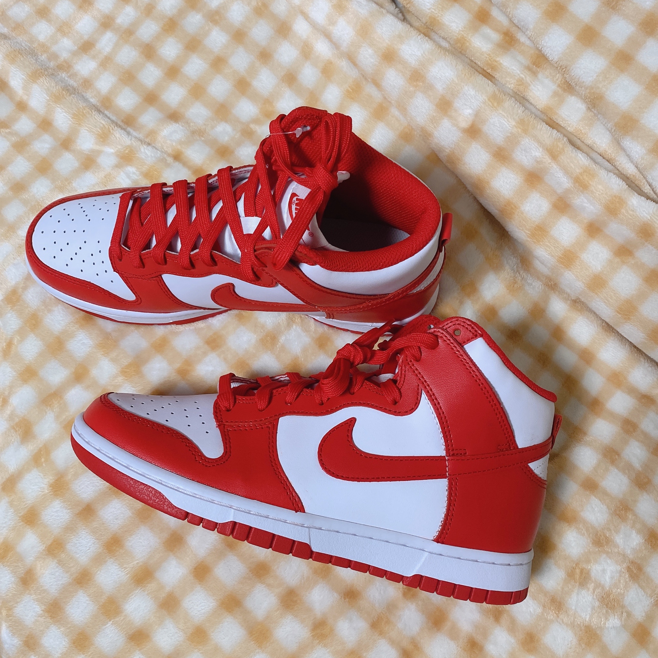 Nike Dunk High Retro Championship White and Red 착용 스타일 - 2