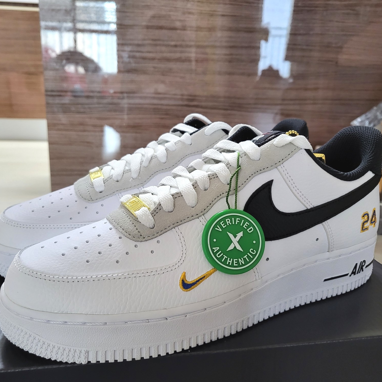 Nike Air Force 1 '07 LV8 Ken Griffey Jr. and Sr. Swingman 착용 스타일 - 1