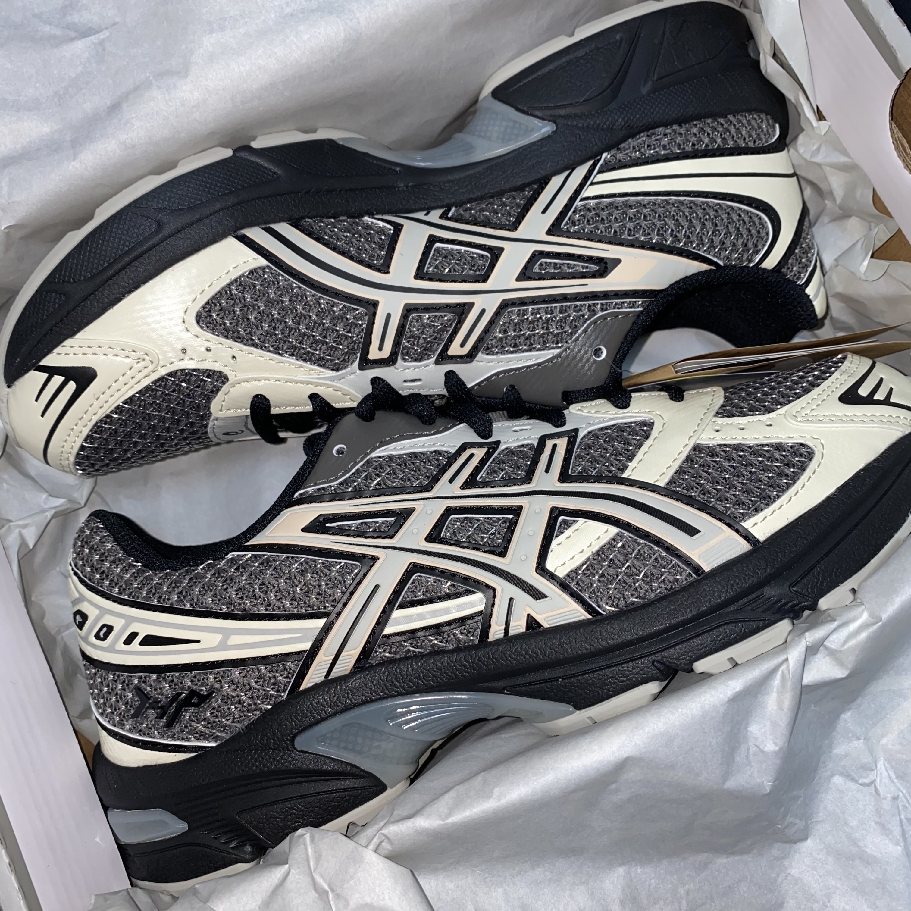 Asics x I4P Gel-1130 Mink Glacier Grey 착용 스타일 - 2