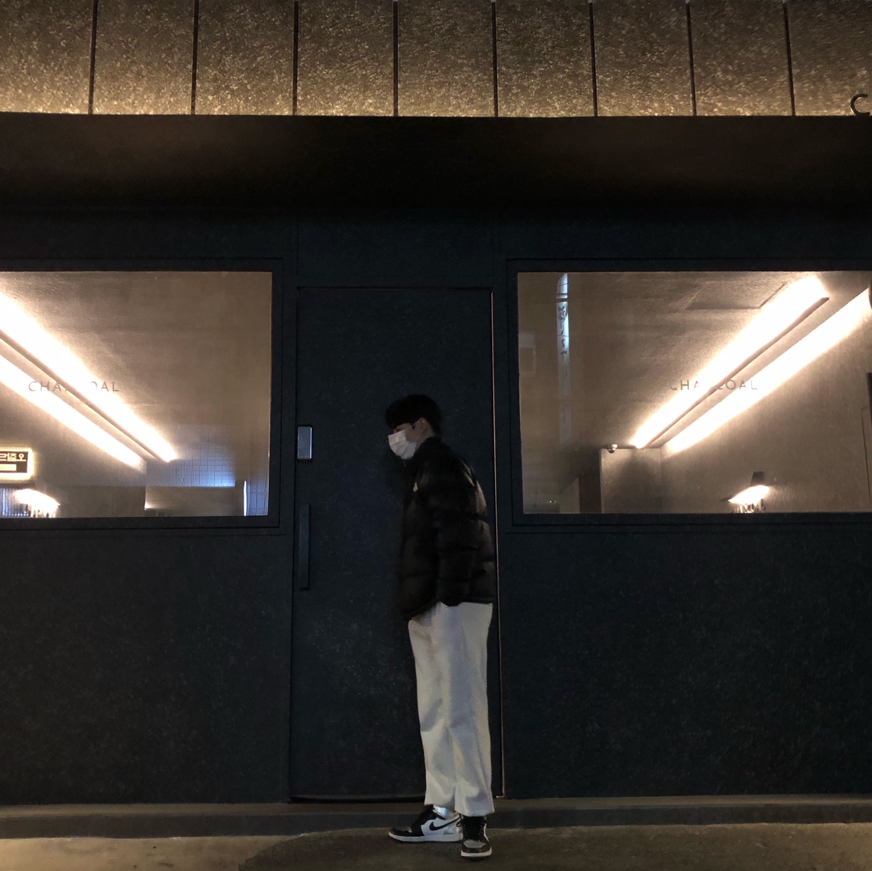 (W) Jordan 1 Retro High OG Silver Toe, The North Face 1996 Eco Nuptse Jacket Black 착용 스타일 - 2