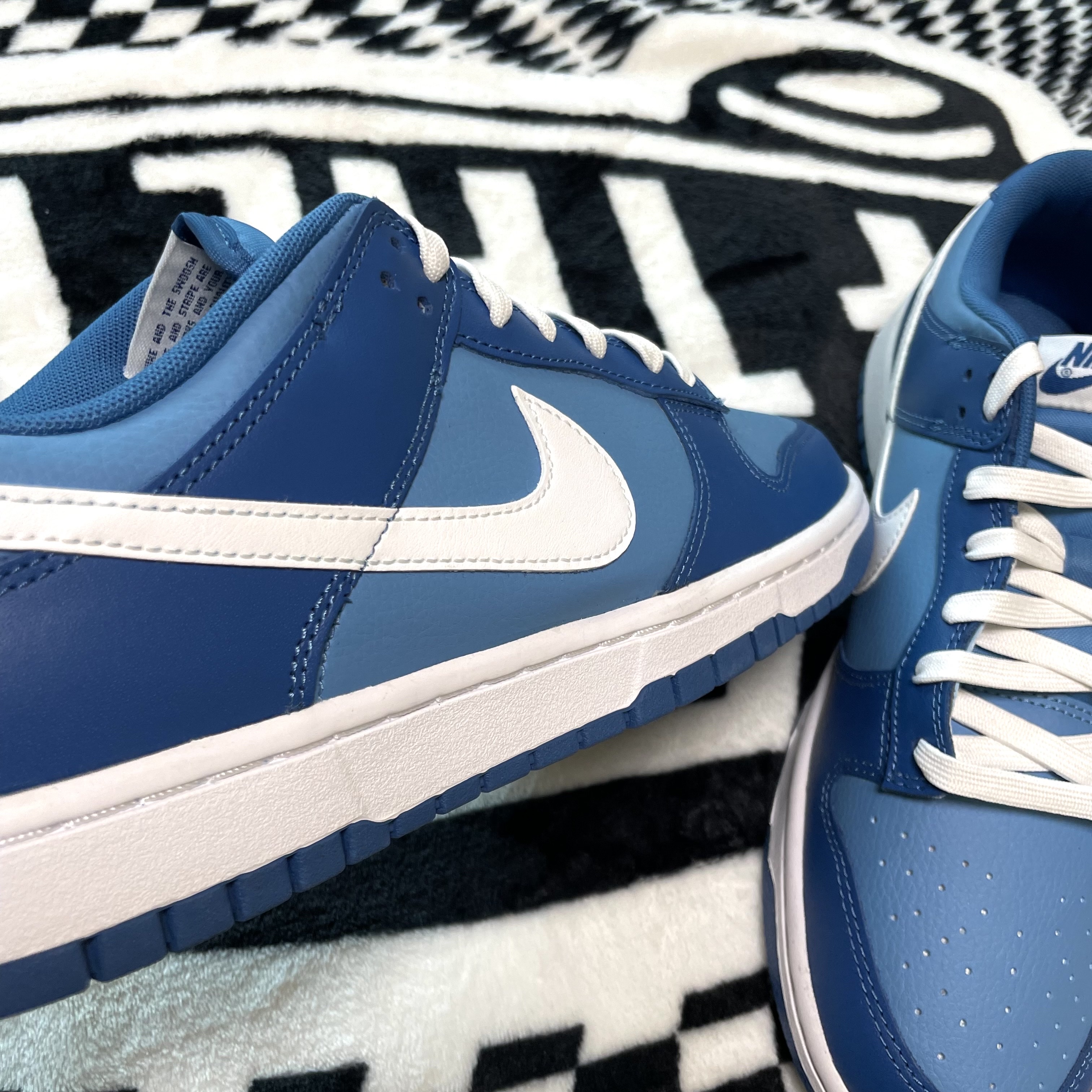 Nike Dunk Low Retro Dark Marina Blue 착용 스타일 - 3