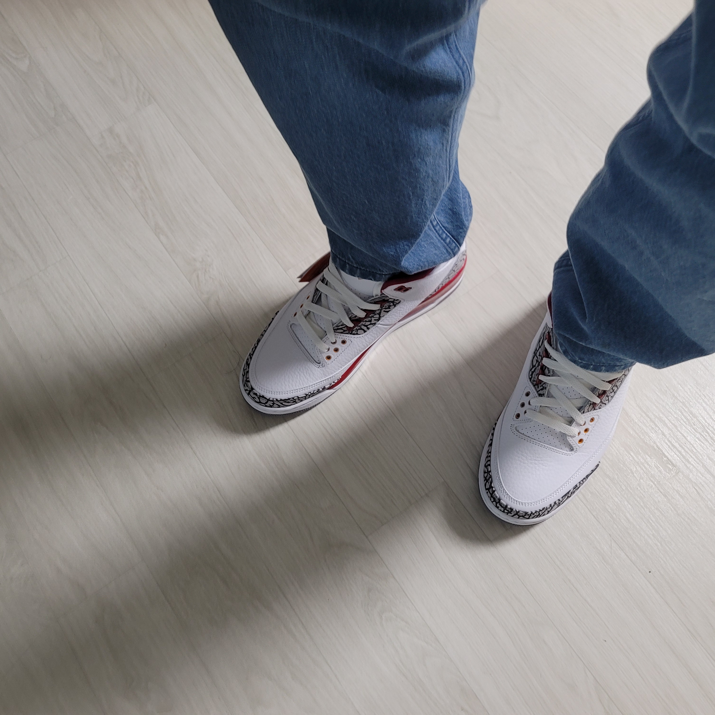 Jordan 3 Retro Cardinal Red 착용 스타일 - 3