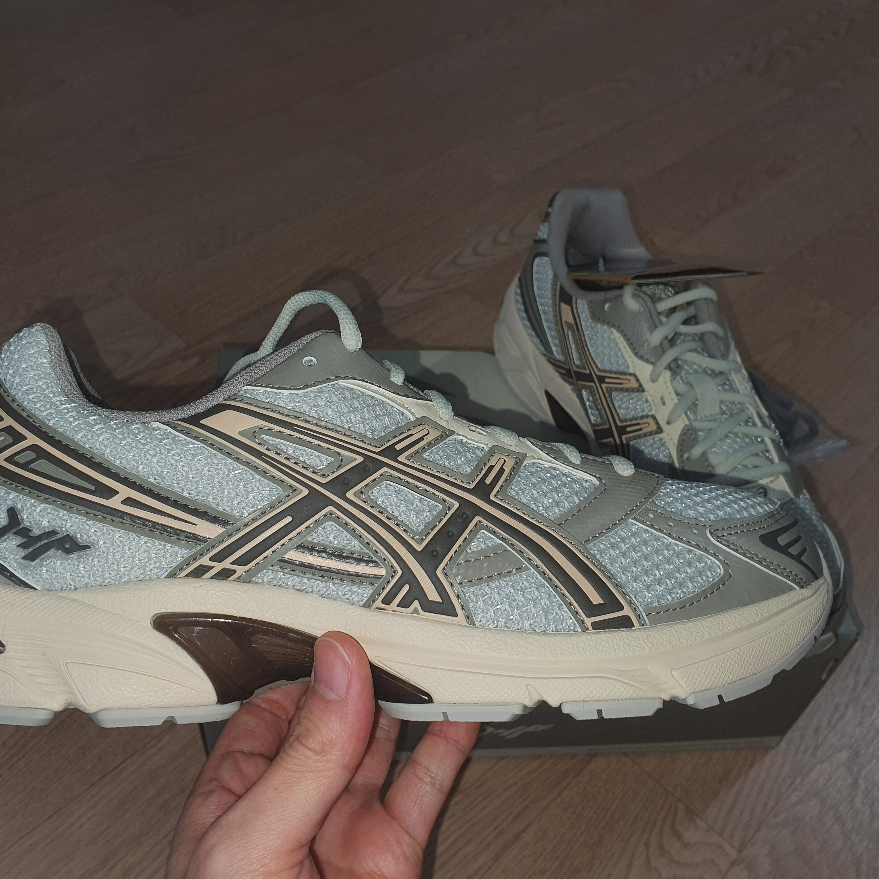 Asics x I4P Gel-1130 Glacier Grey Mink 착용 스타일 - 3