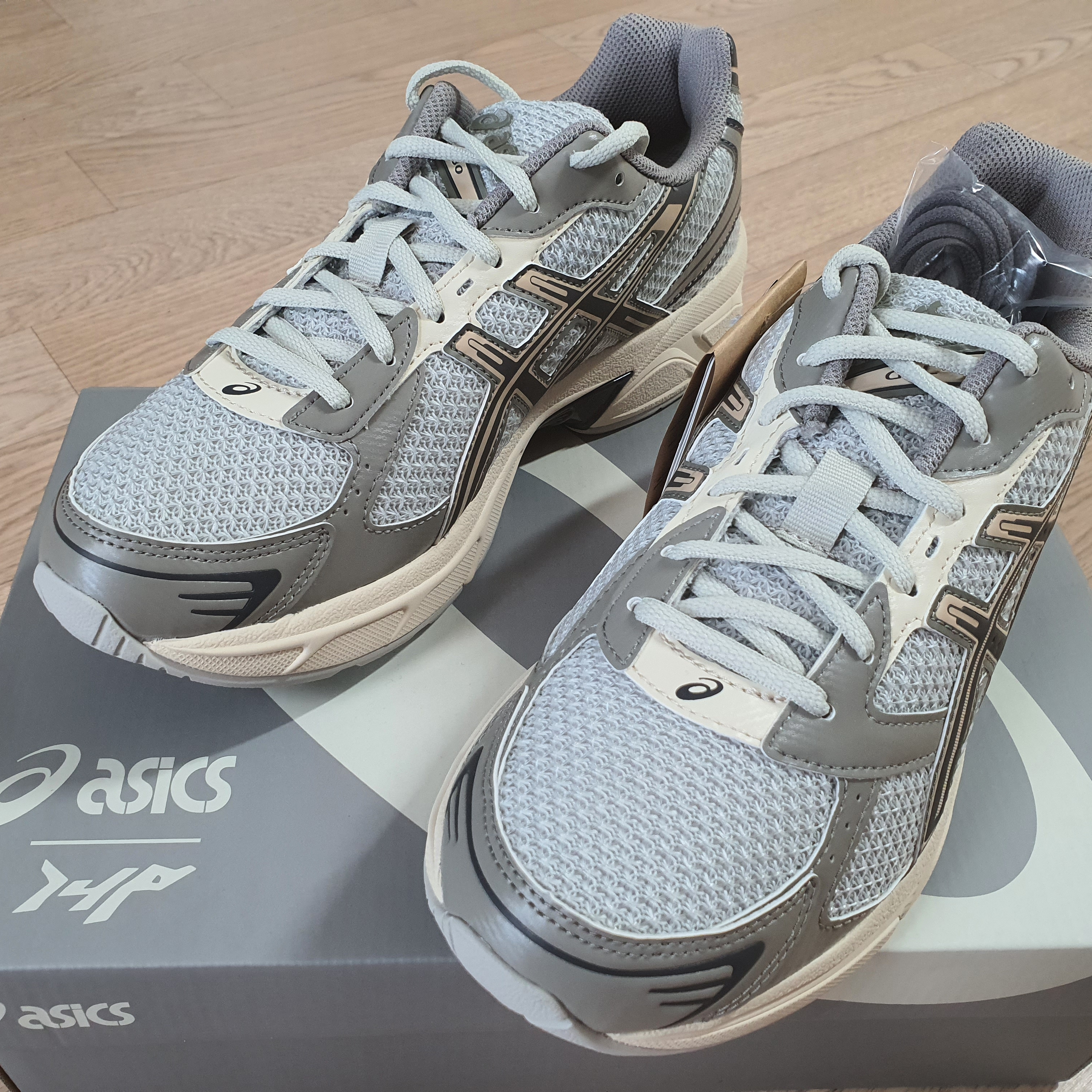 Asics x I4P Gel-1130 Glacier Grey Mink 착용 스타일 - 2