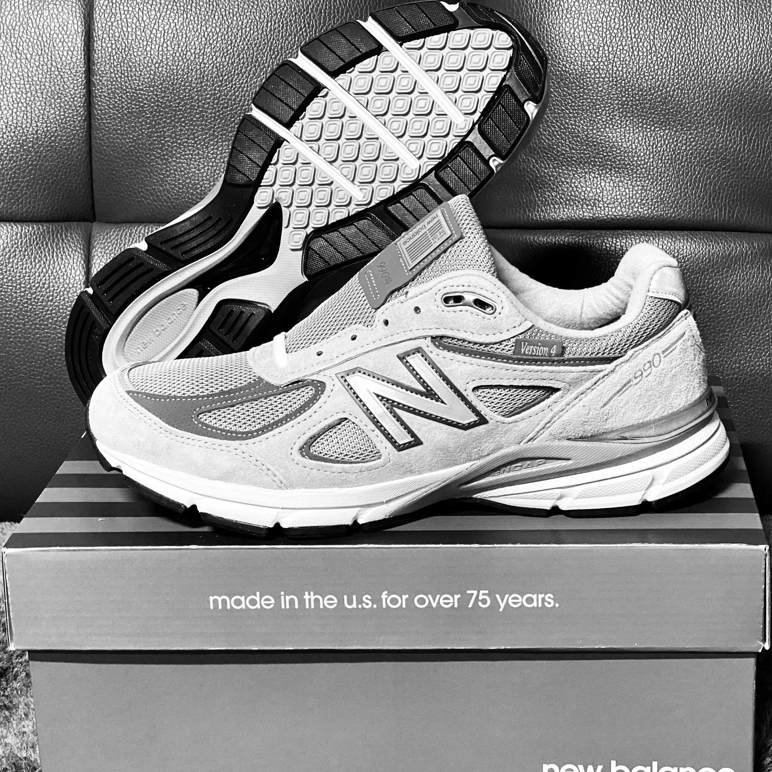 New Balance 990vs4 Made in USA Grey 착용 스타일 - 5