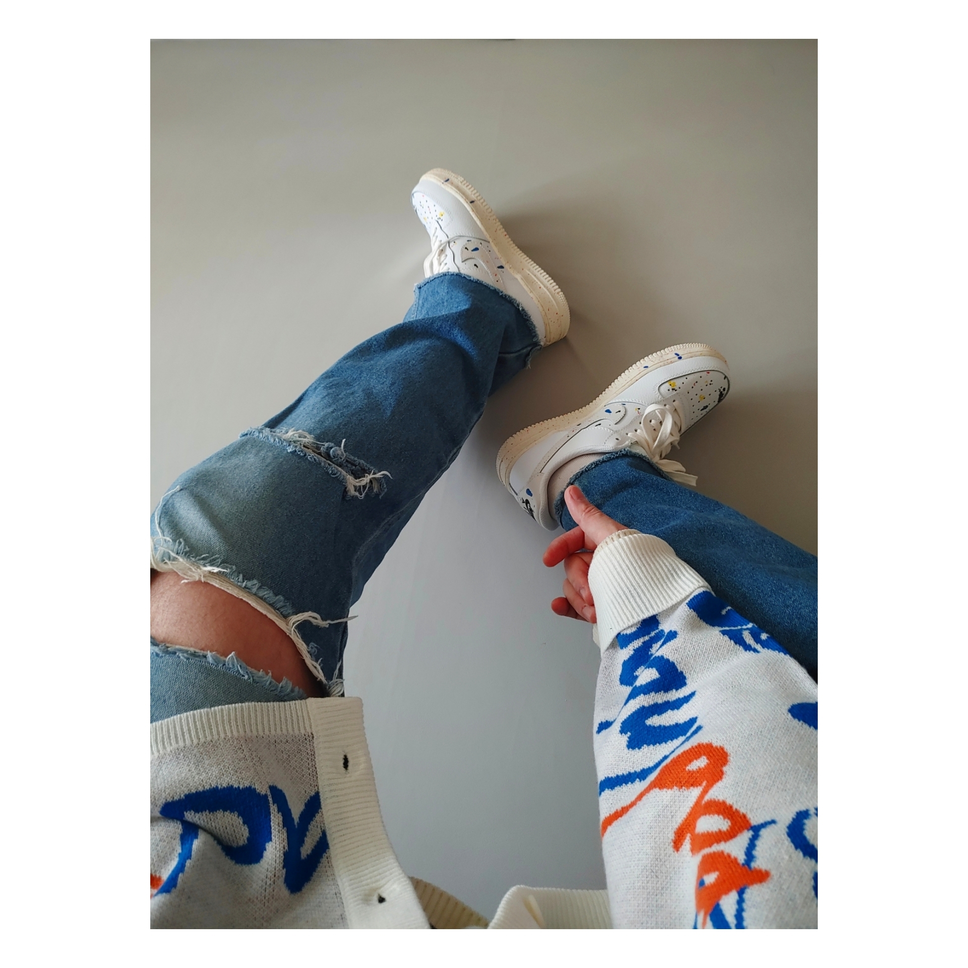 Nike Air Force 1 '07 LV8 Paint Splatter White 착용 스타일 - 2
