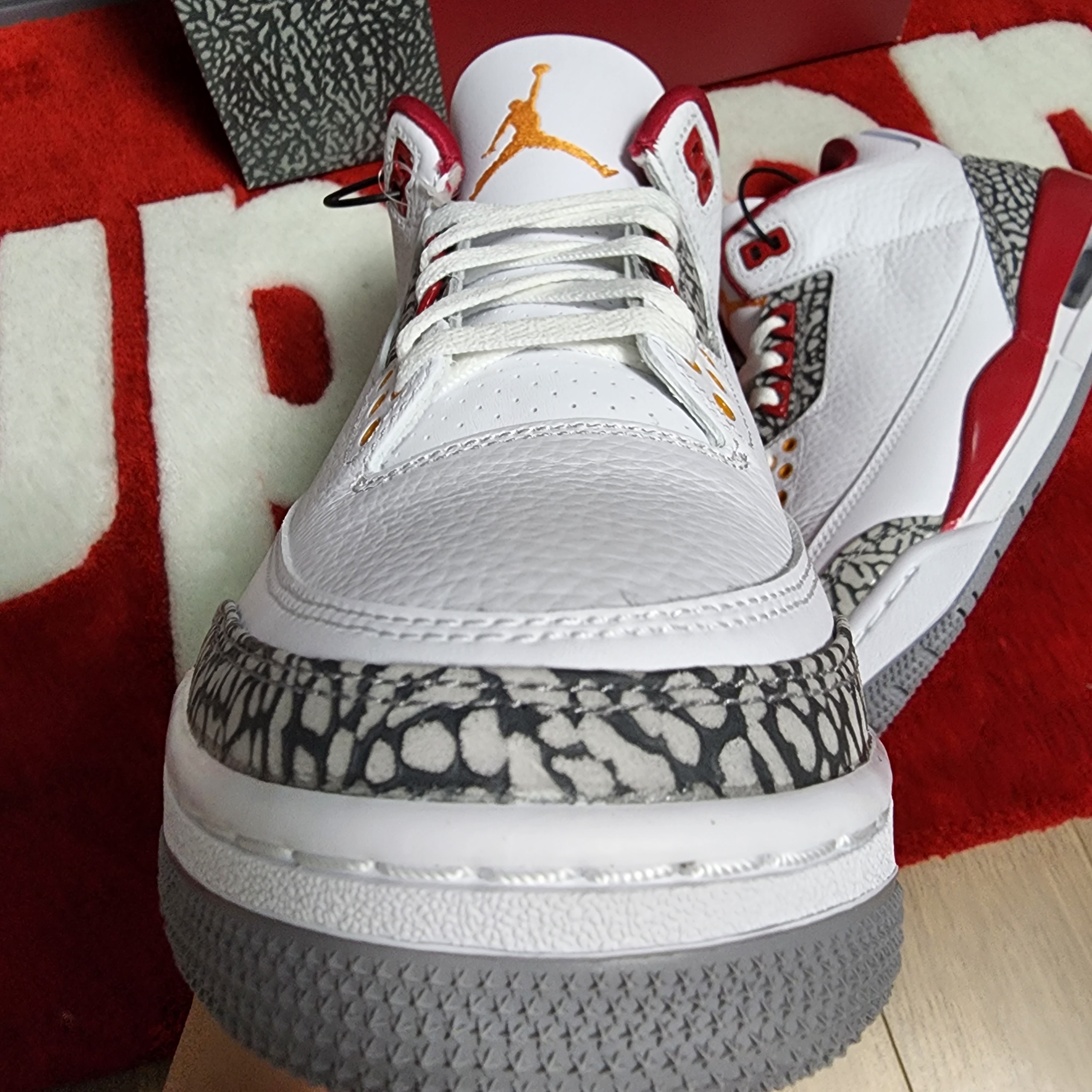 Jordan 3 Retro Cardinal Red 착용 스타일 - 1